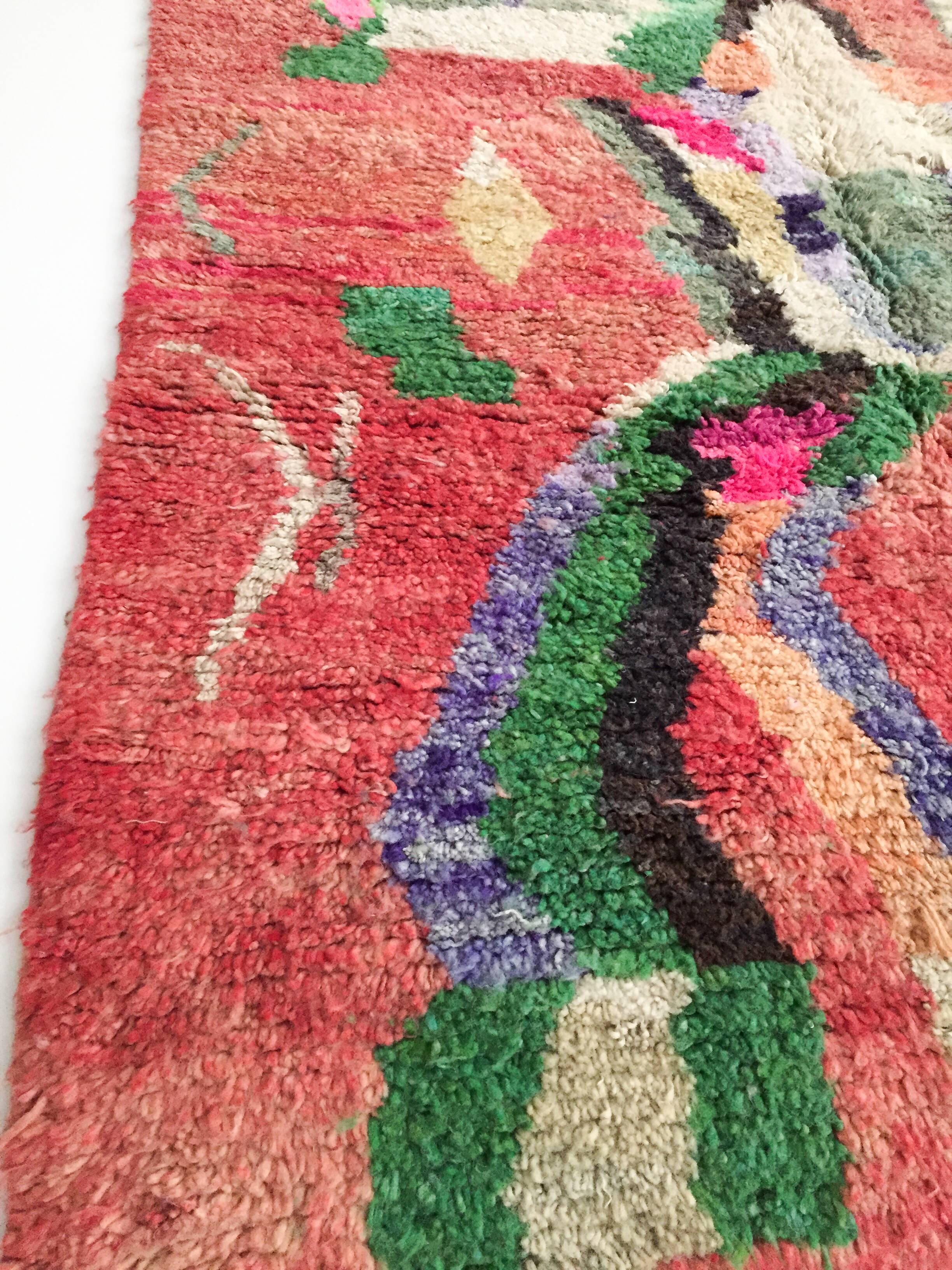 Tapis berbère marocain Boujaad neuf rouge et couleurs 2,43x1,63m