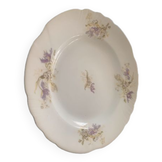 Plat en porcelaine