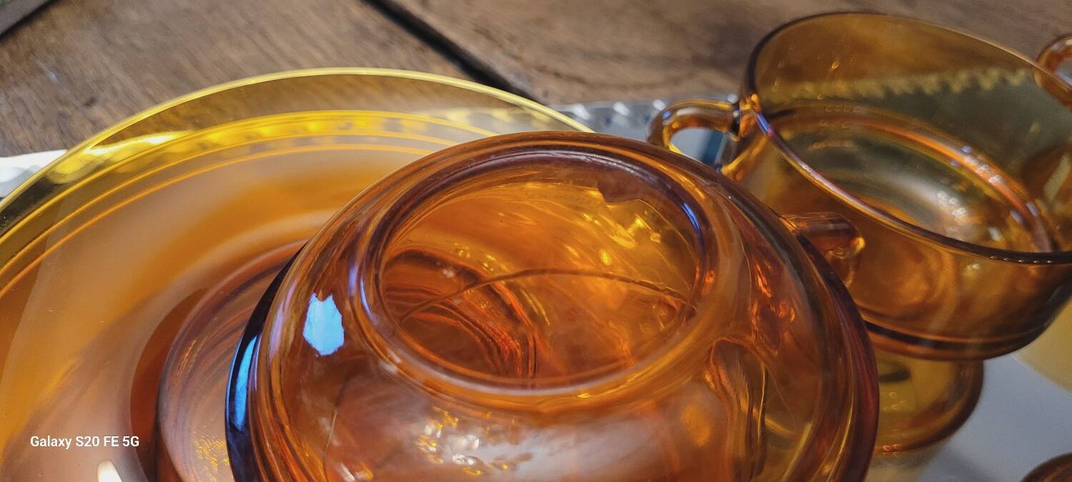 Tasses déjeuner 70's