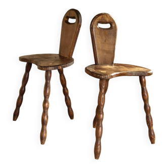 Paire de chaises brutalistes en bois années 70.