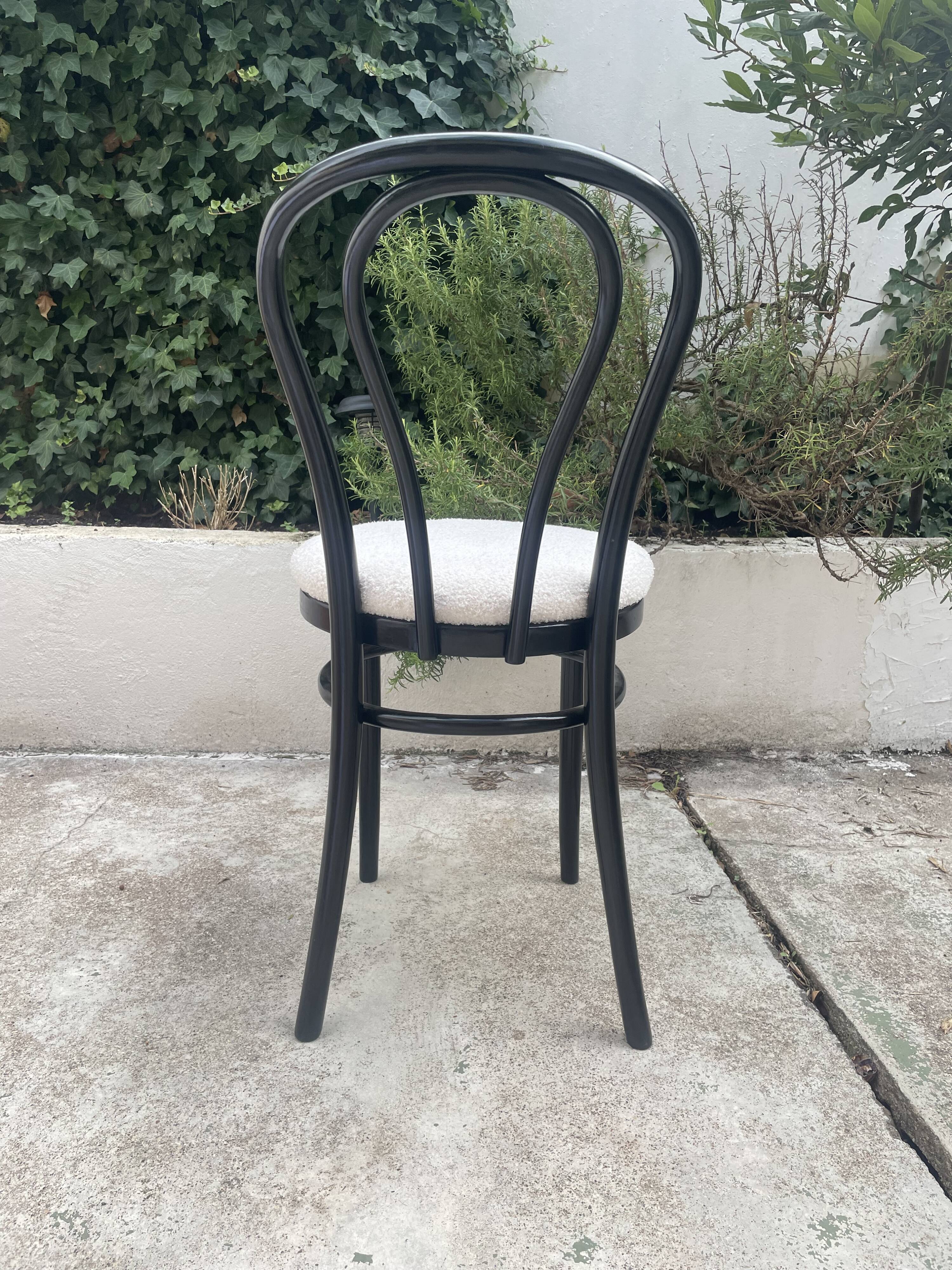 Bentwood chair