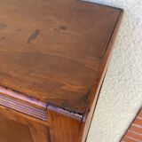 Old Parisian bonnetière