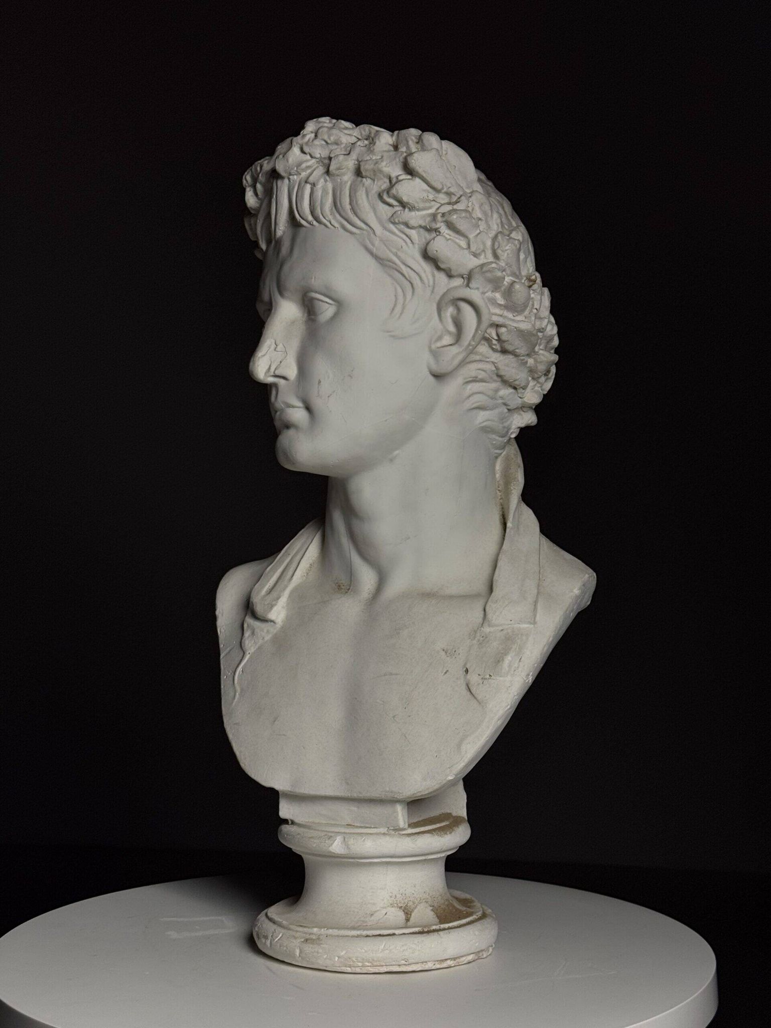 Buste en plâtre de l'empereur Auguste