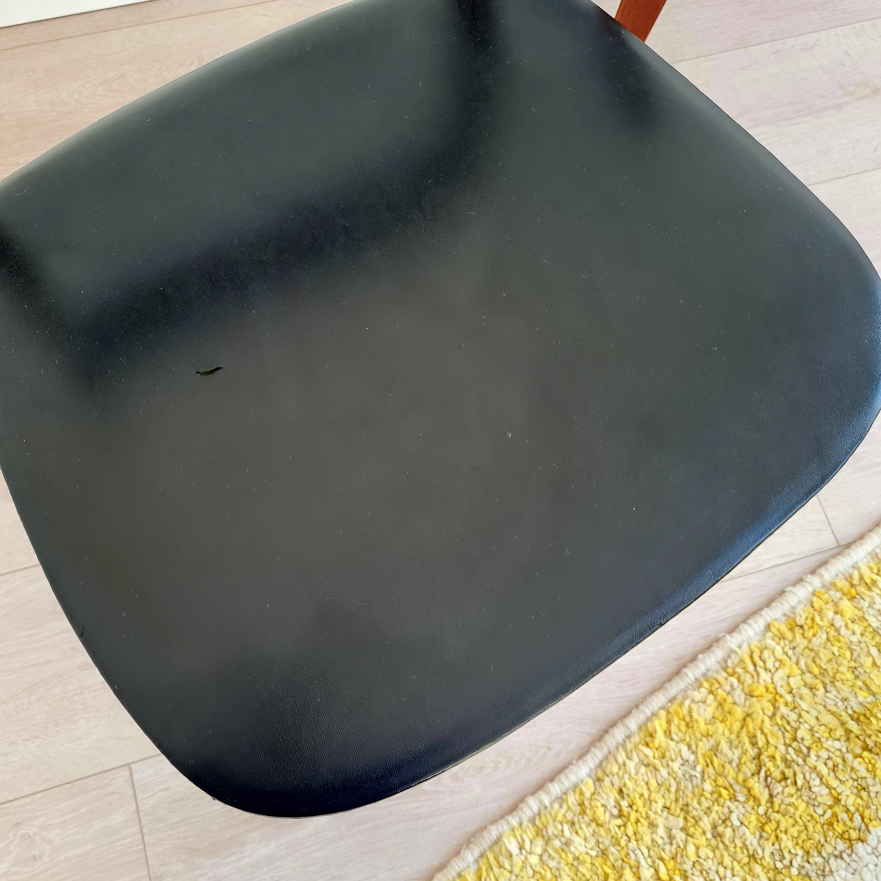 Pair of Scandinavian chairs