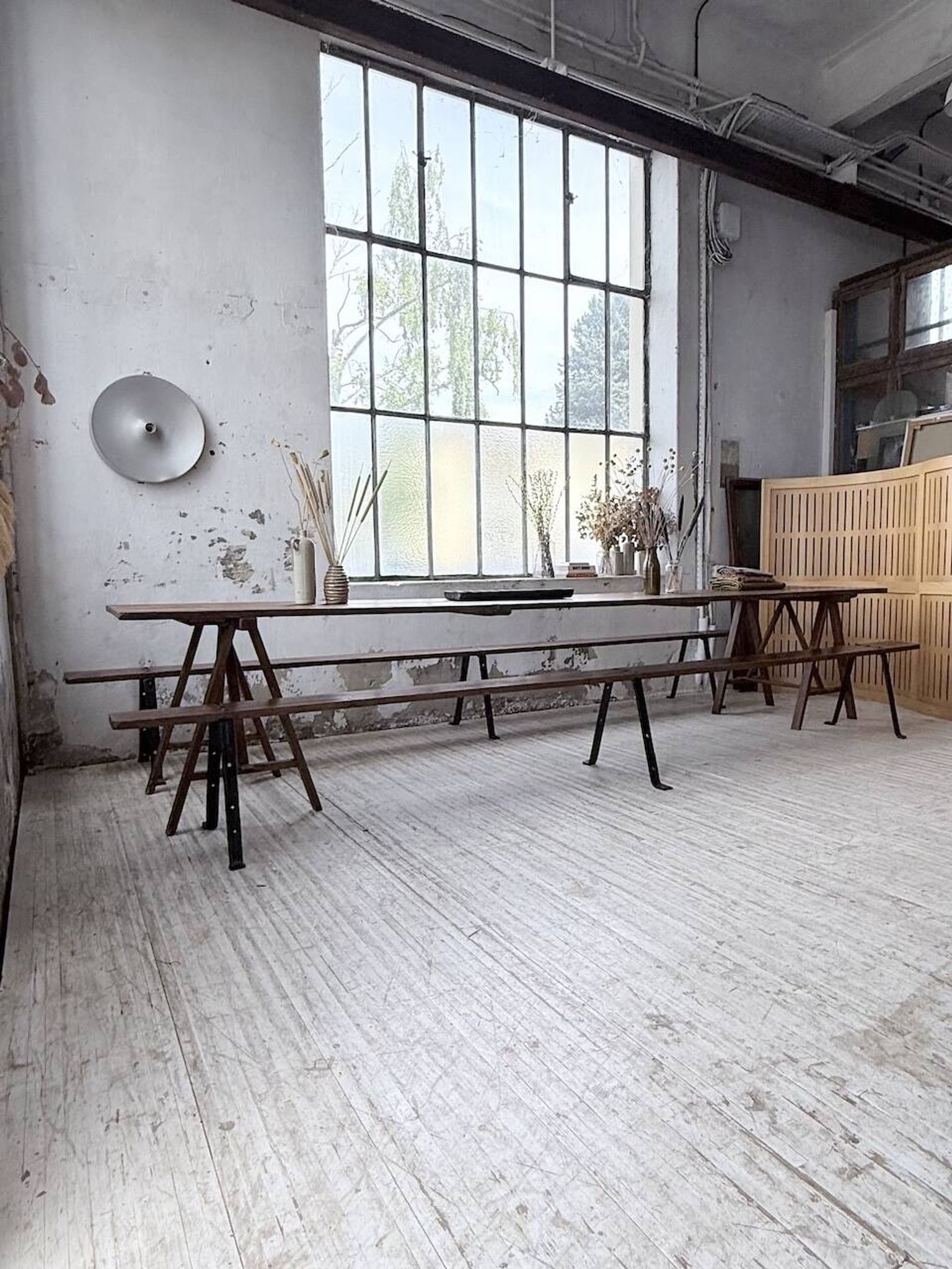 XXL trestle farm table 4m and its benches