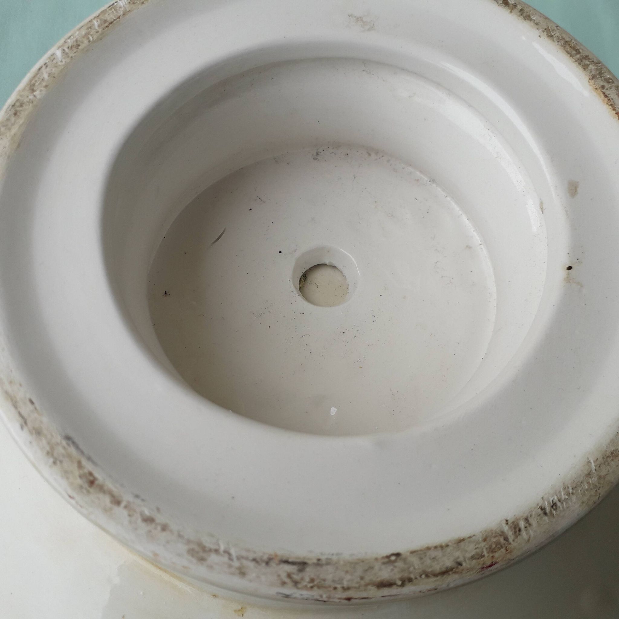 Slop bowl