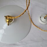 White opaline suspension