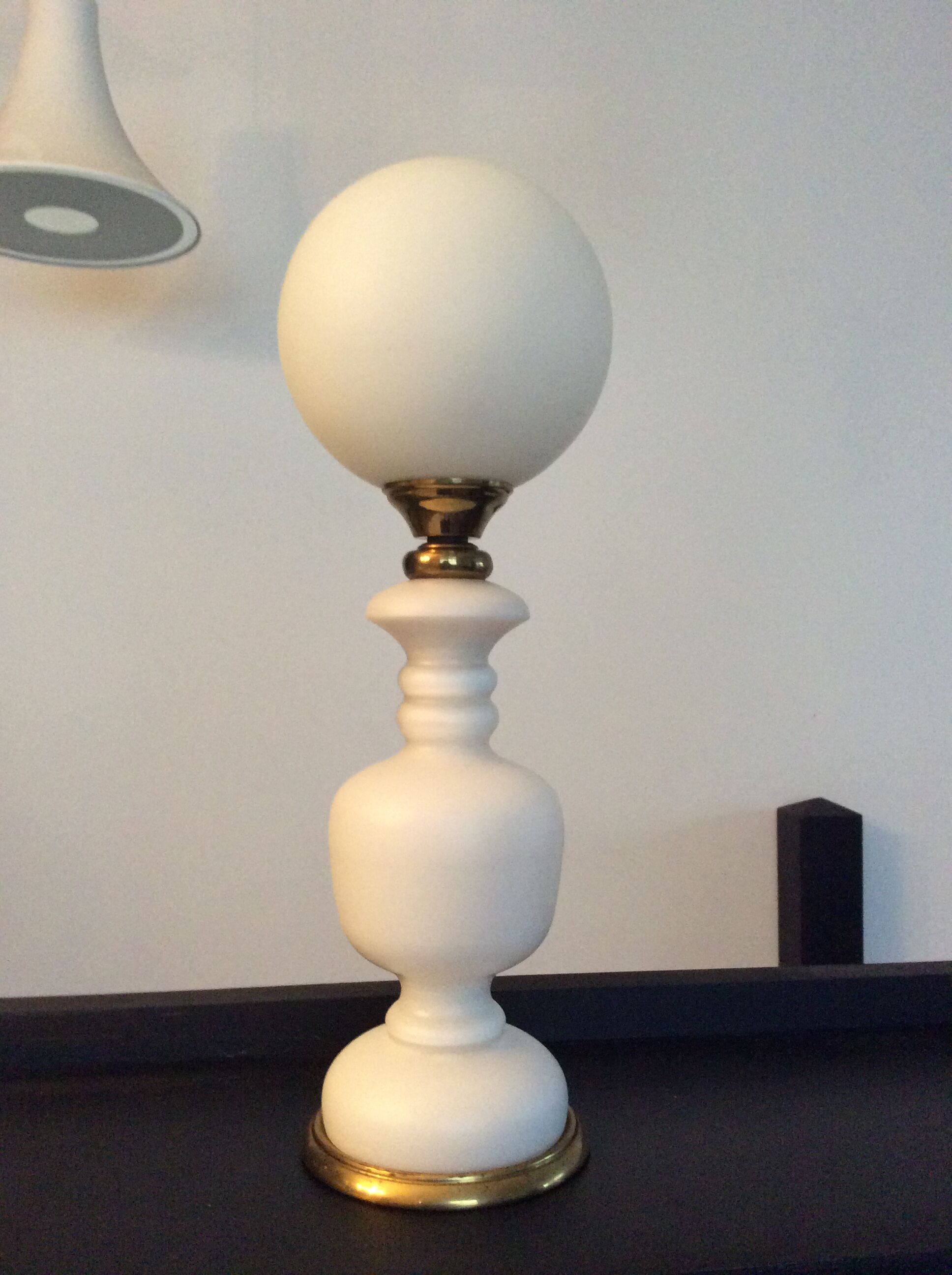 Vintage opaline and brass lamp 60/70