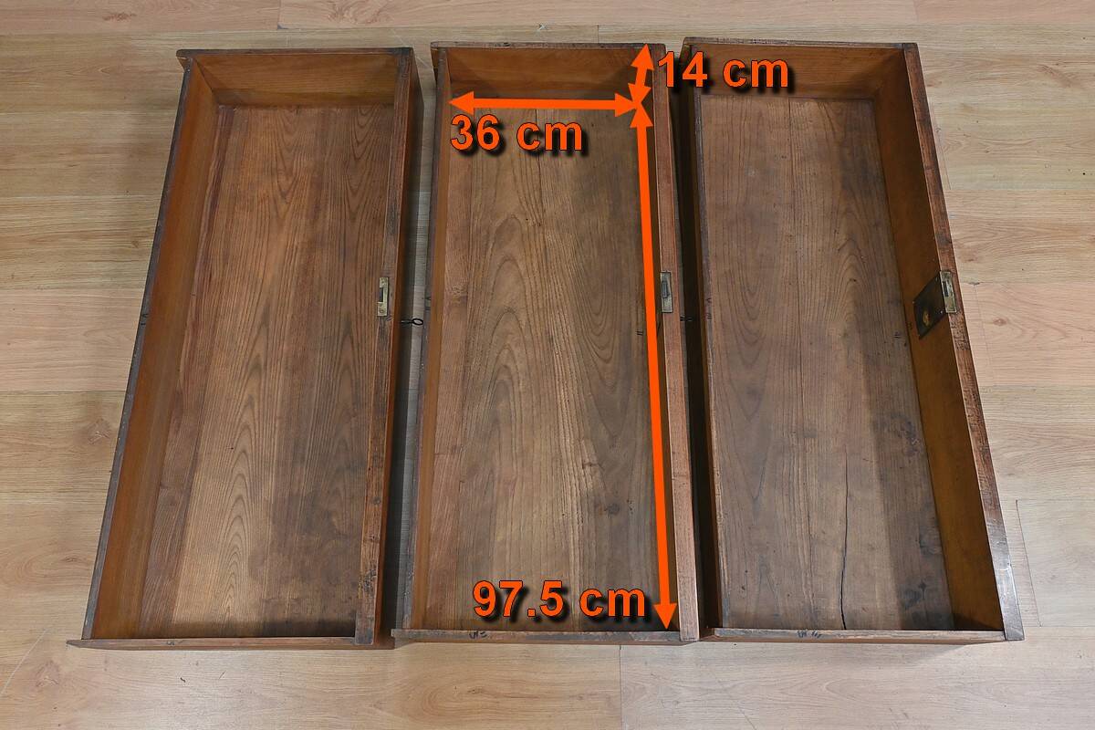 Cherrywood chest of drawers, Restoration period – Early 19th century