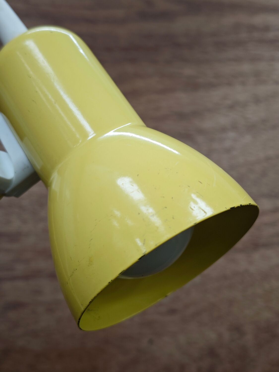 Lampe de bureau vintage jaune 1980