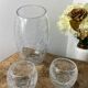 Vase et bougeoirs en verre craquelé