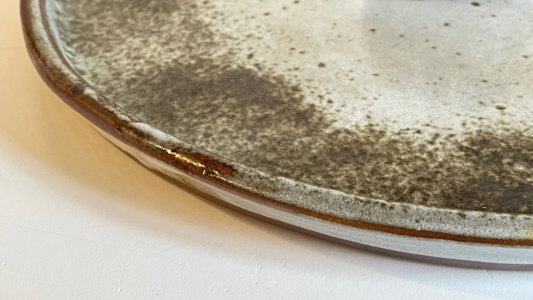 Enamelled stoneware tray and its 7 cups