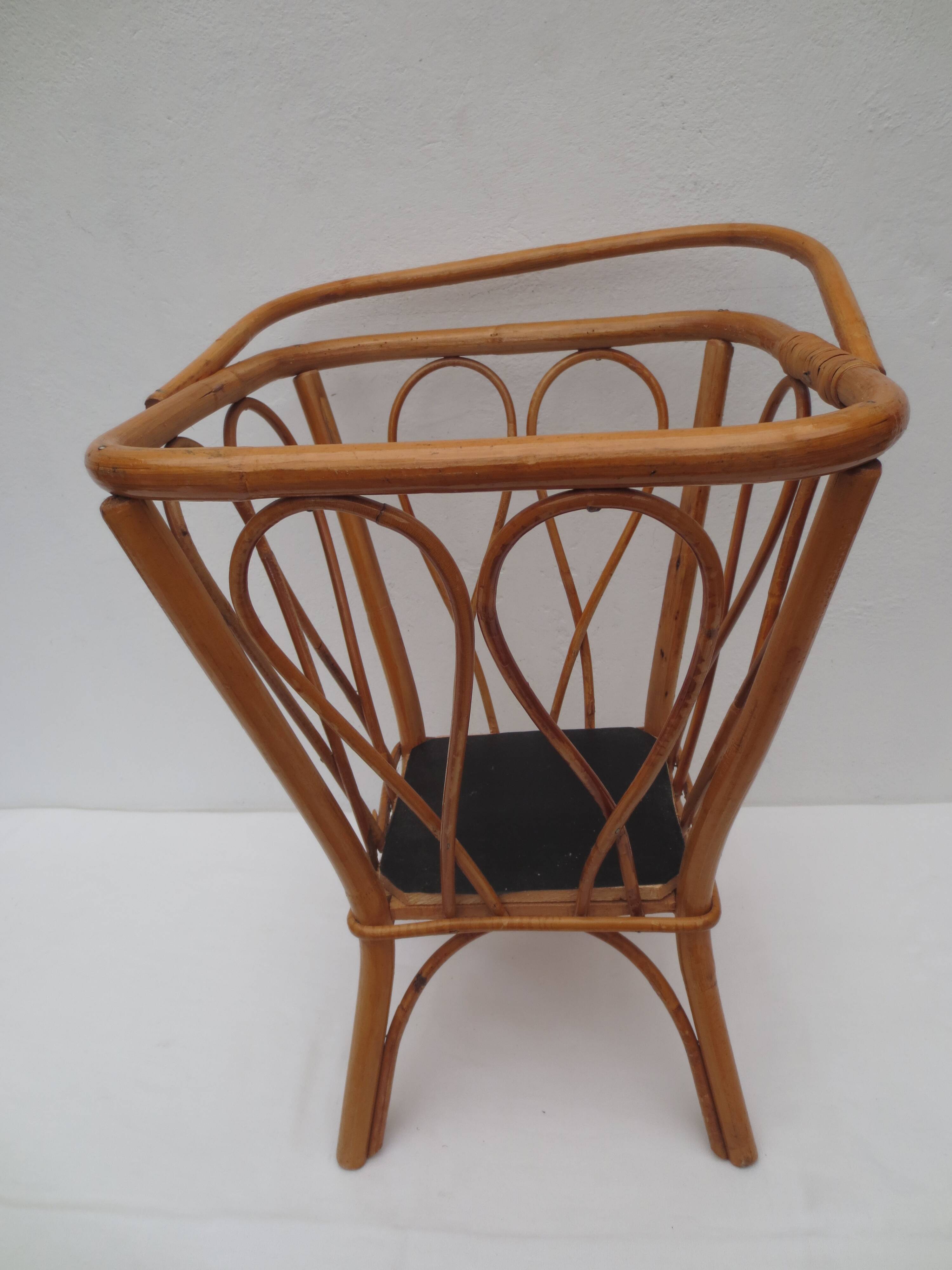 Square work basket on light varnished wicker legs, with handle