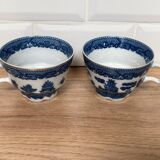 2 fine porcelain cups
