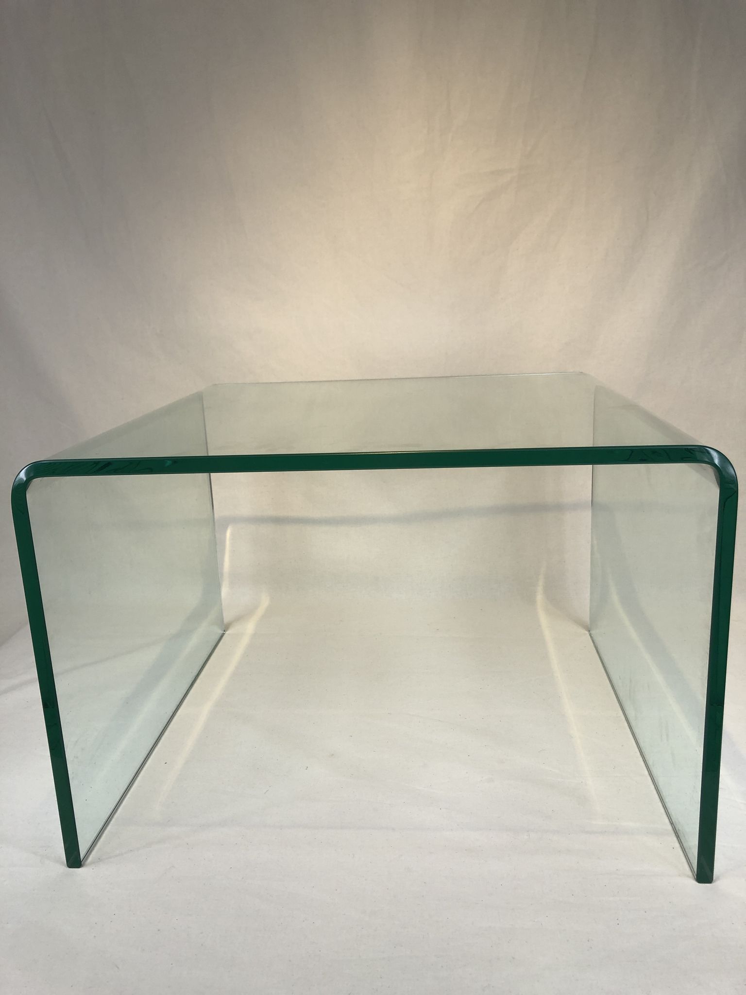 Ensemble 2 tables gigognes en verre 1980
