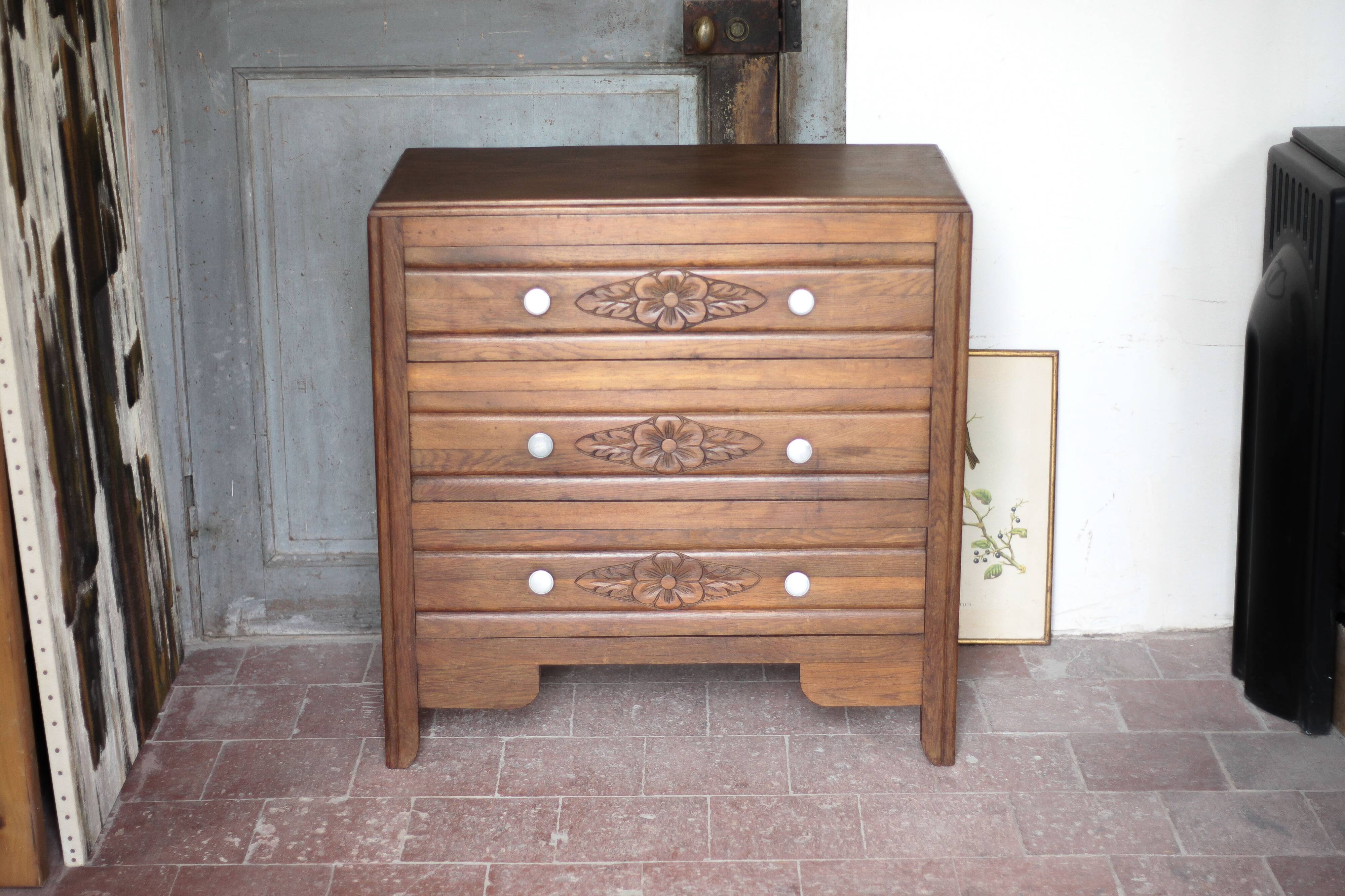 Wooden chest of drawers with 3 drawers, storage furniture, antique furniture, Art Deco.