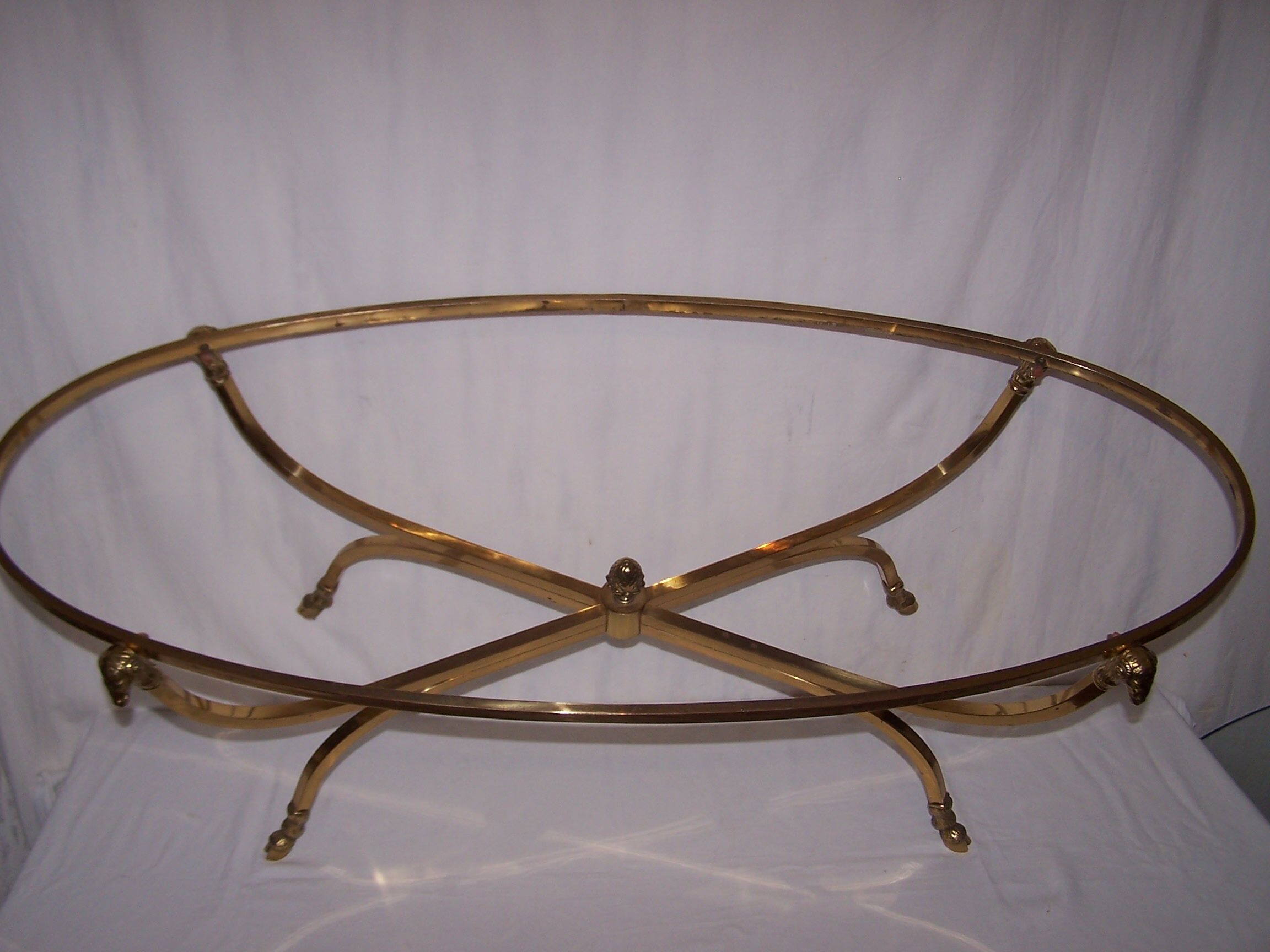 Italian coffee table oval ram feet - 60s