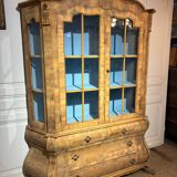 Old Dutch-style display cabinet