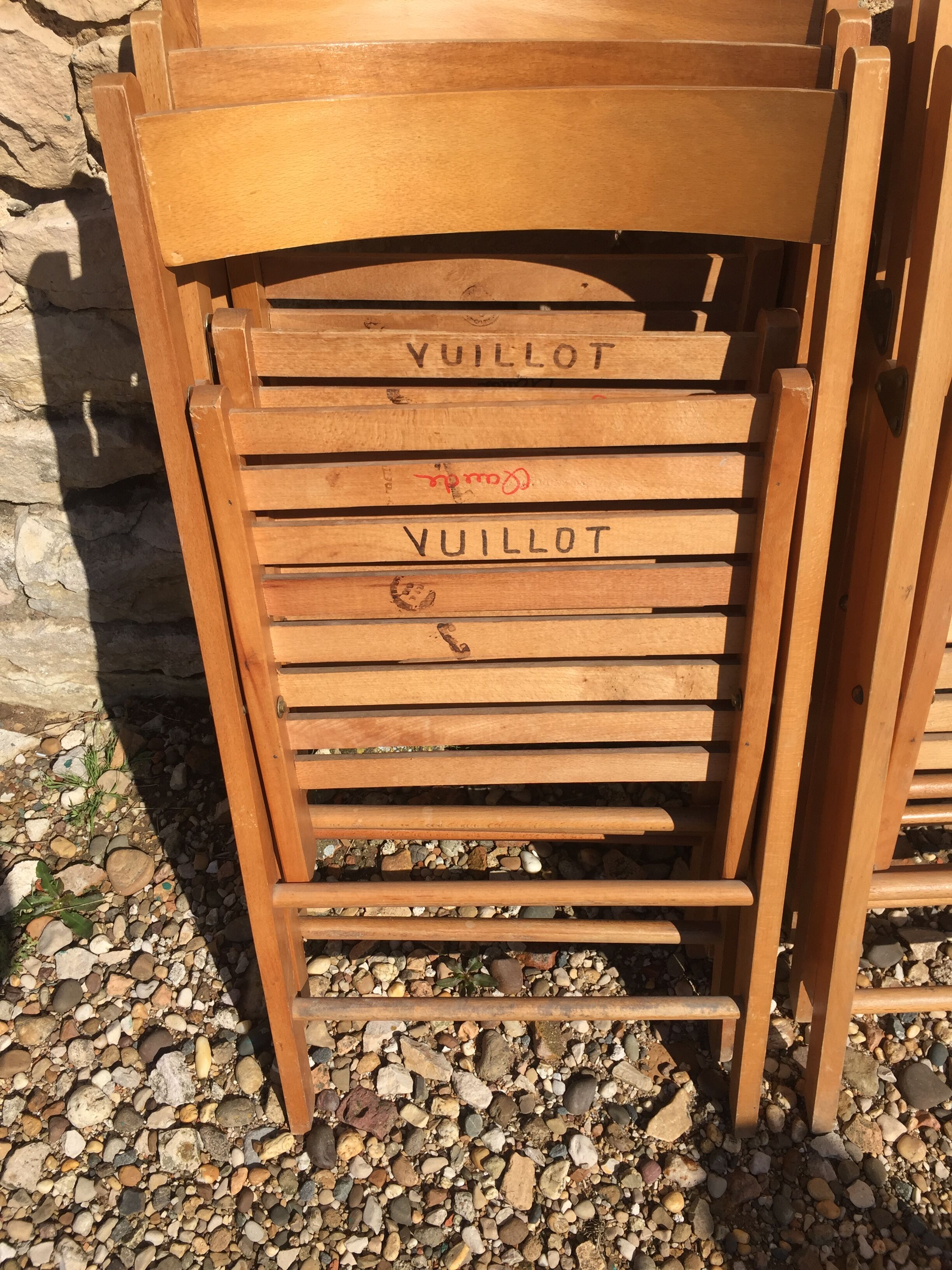 6 Folding wooden chairs