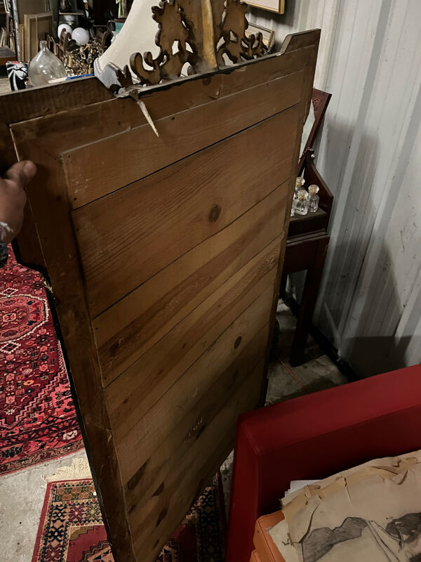 Grand miroir ancien doré à décor de volutes et coquille 144 cm