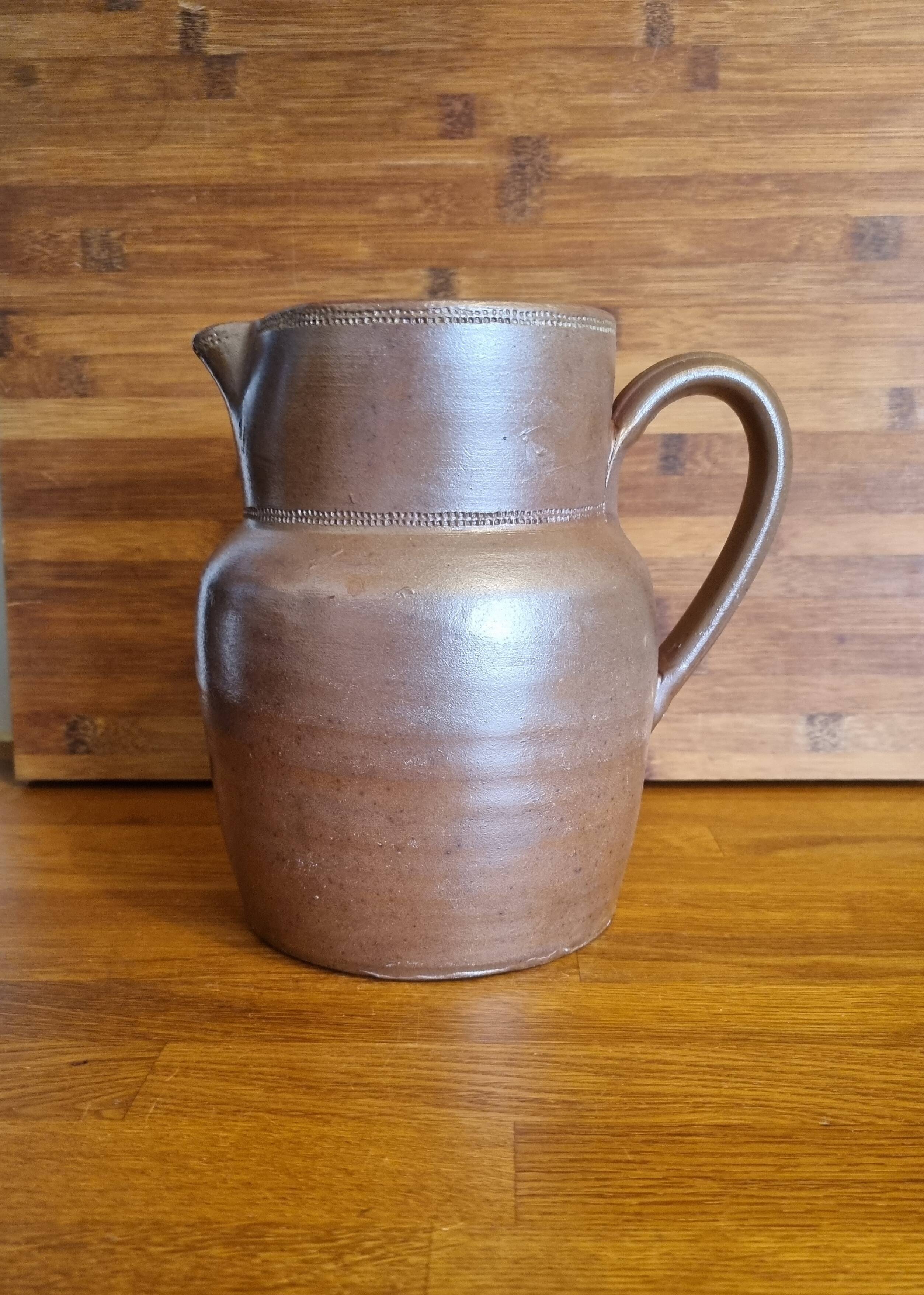 Large vintage brown stoneware pitcher 2L