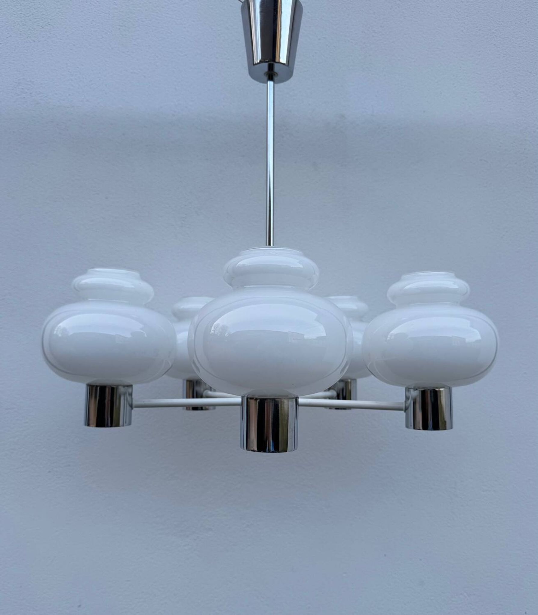 Lustre Space Age opaline chrome années 70