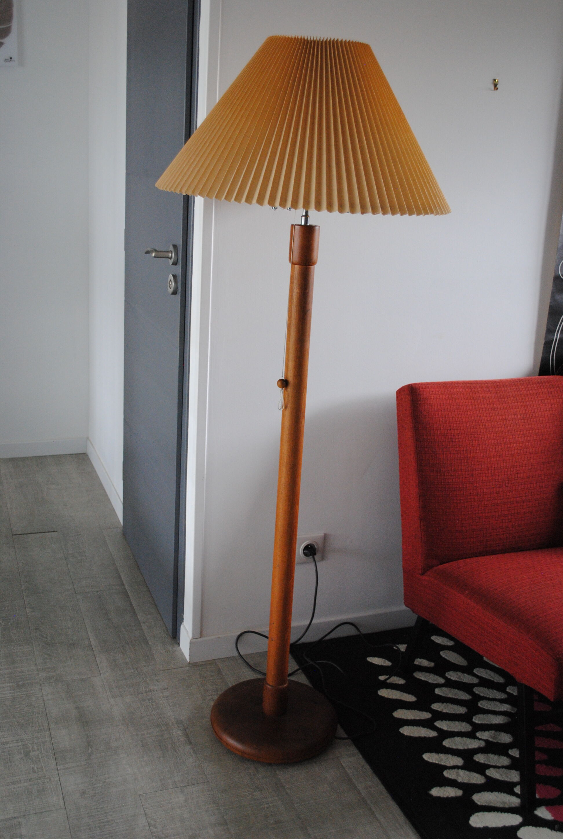 Scandinavian wooden lamppost