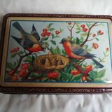 Iron box with bird's nest decor, very good condition