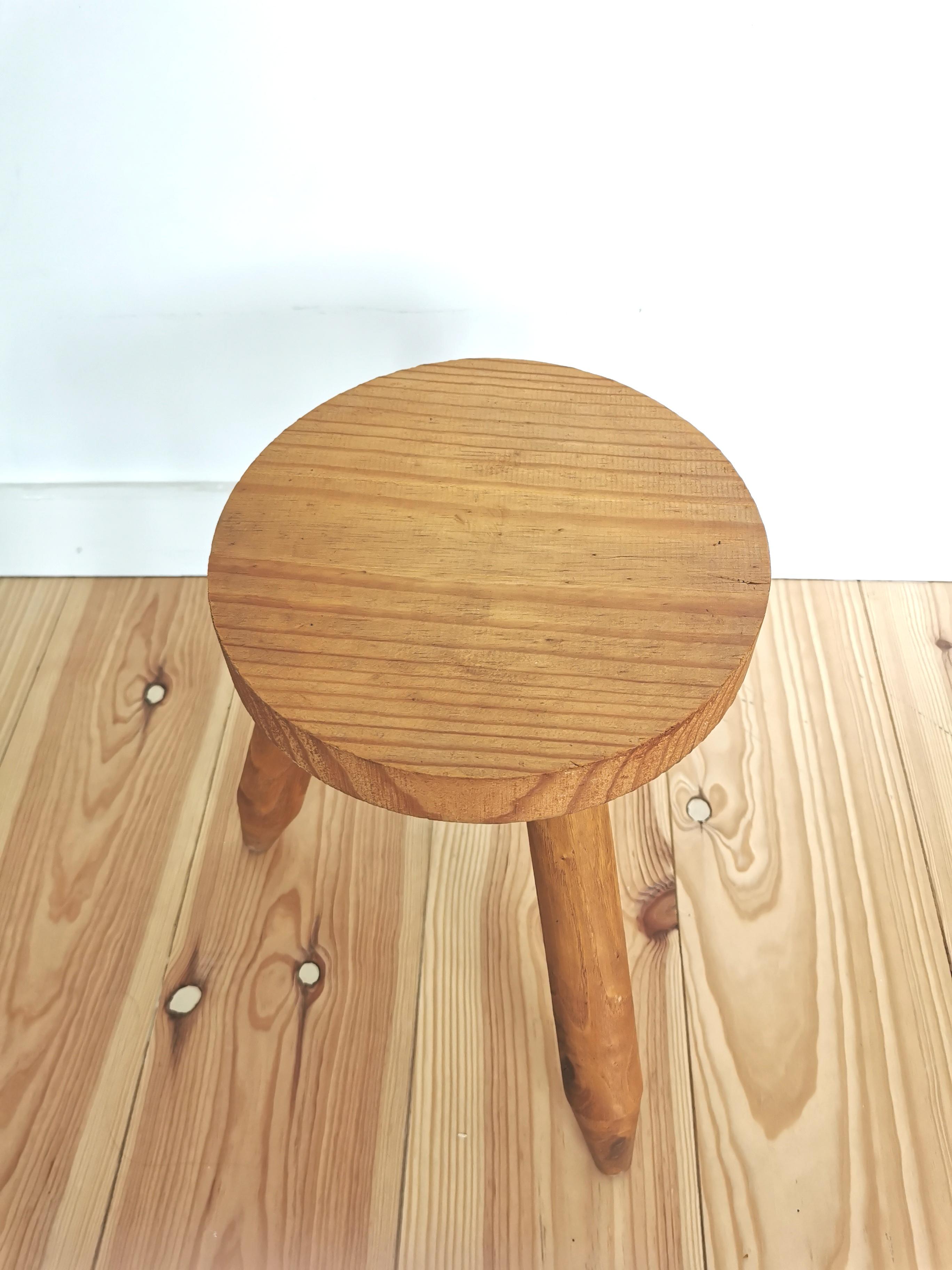 Tripod stool