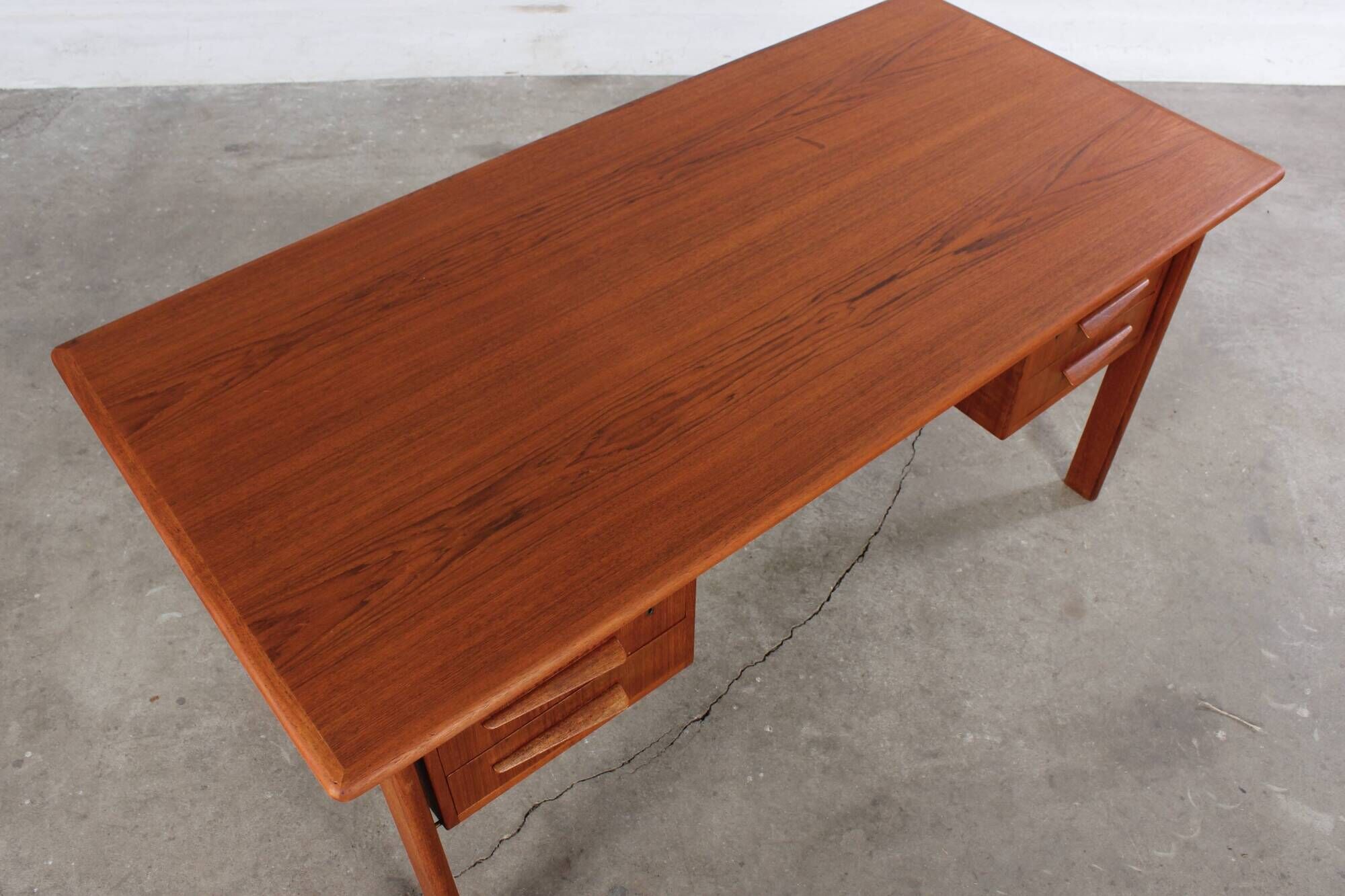 Danish teak desk by Imha Møbler Danish design
