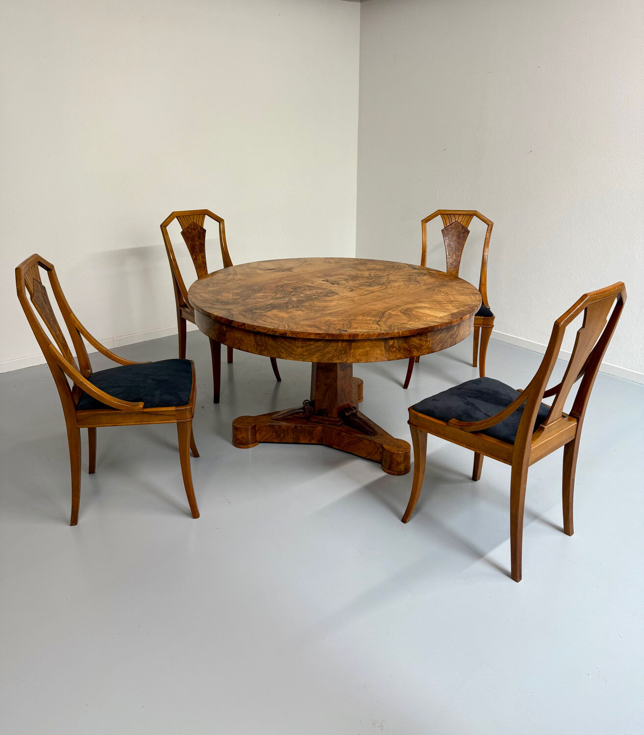 Set of 4 walnut/burl wood chairs, Art Nouveau, early 20th century
