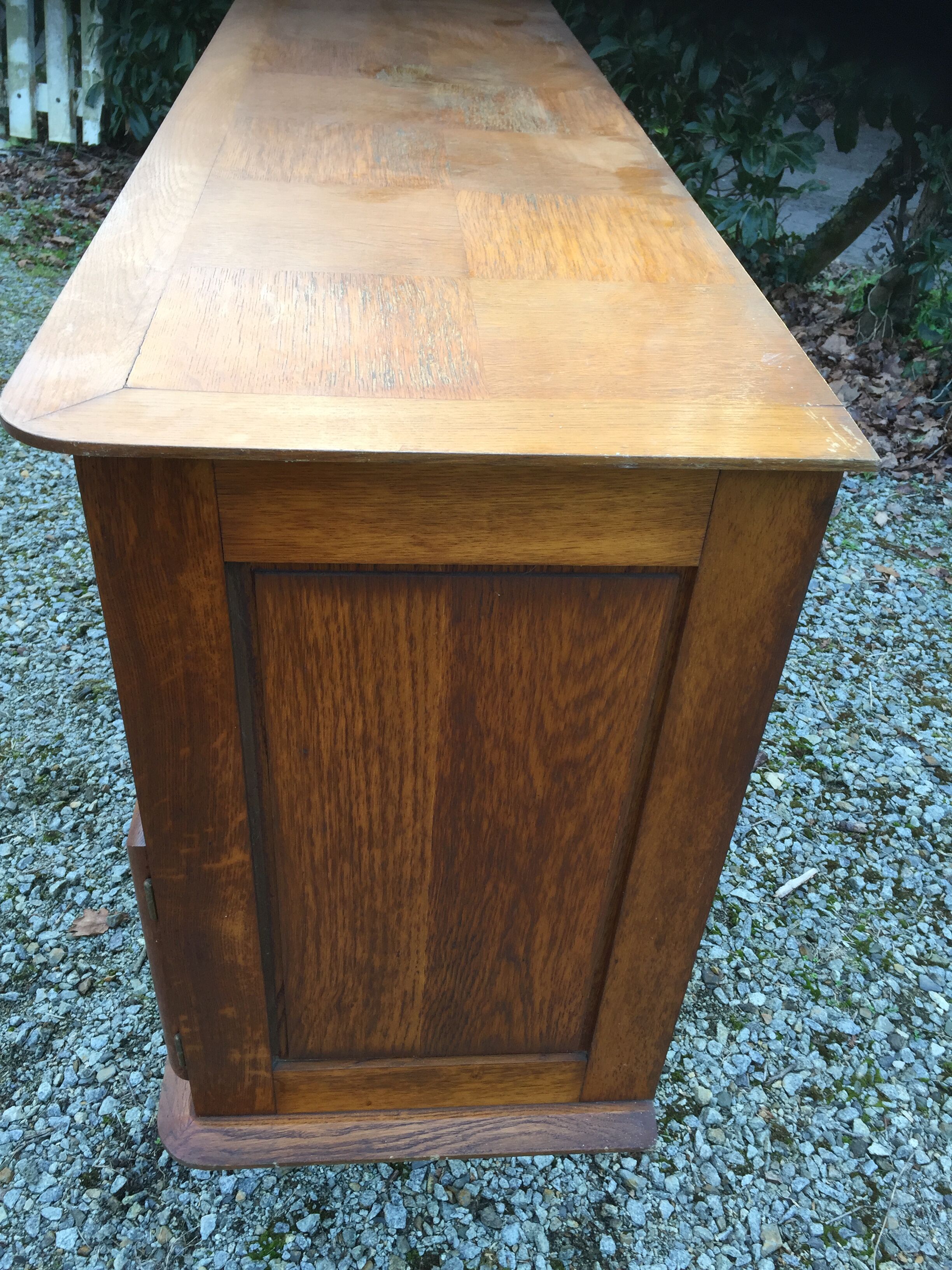Sideboard in oak compass feet