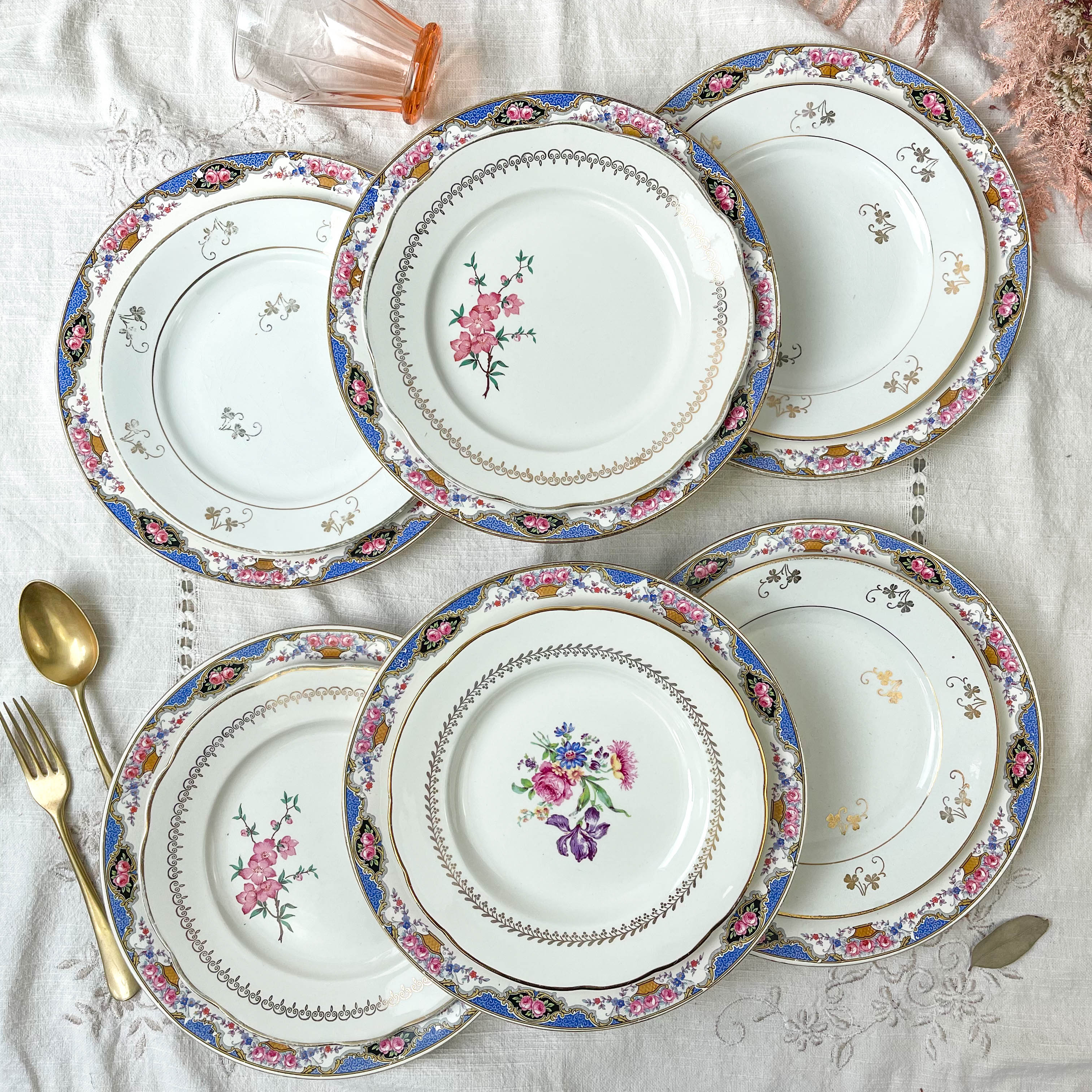 Set of 6 porcelain plates and 6 small mismatched vintage plates ~ Dinner service for 6 people ~