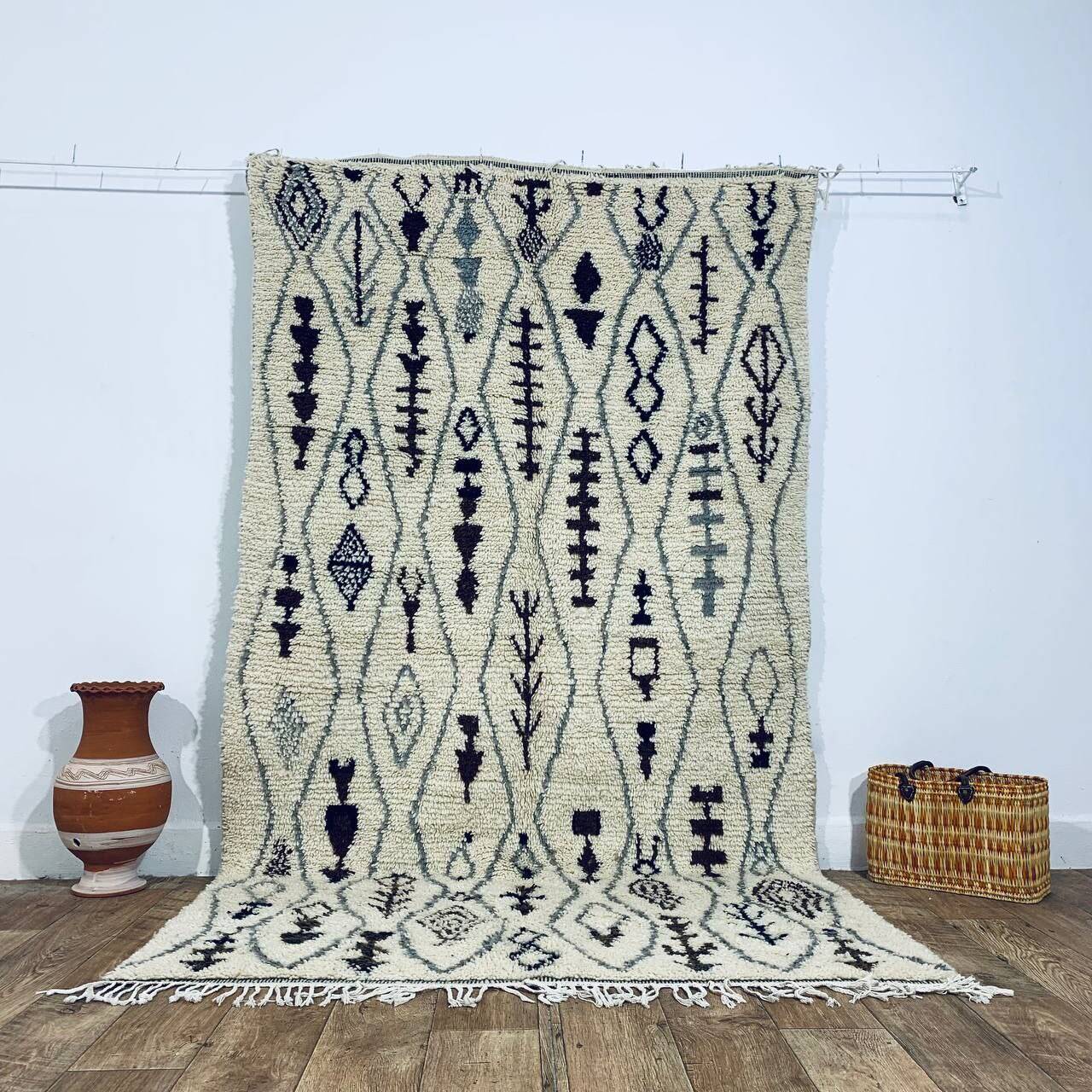 Handmade Moroccan Berber rug 254 X 144 CM