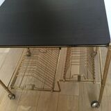 Serving table