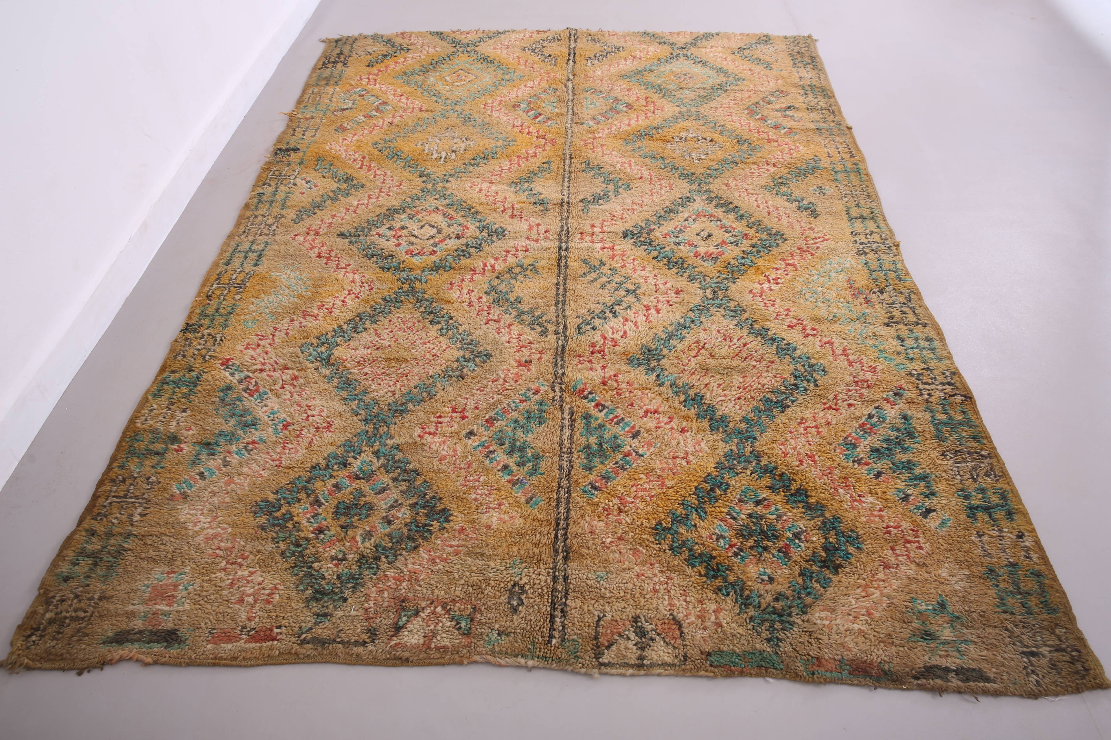 Vintage Moroccan Rug 184 x 255 cm - Handmade Berber Rug - Old Moroccan rug