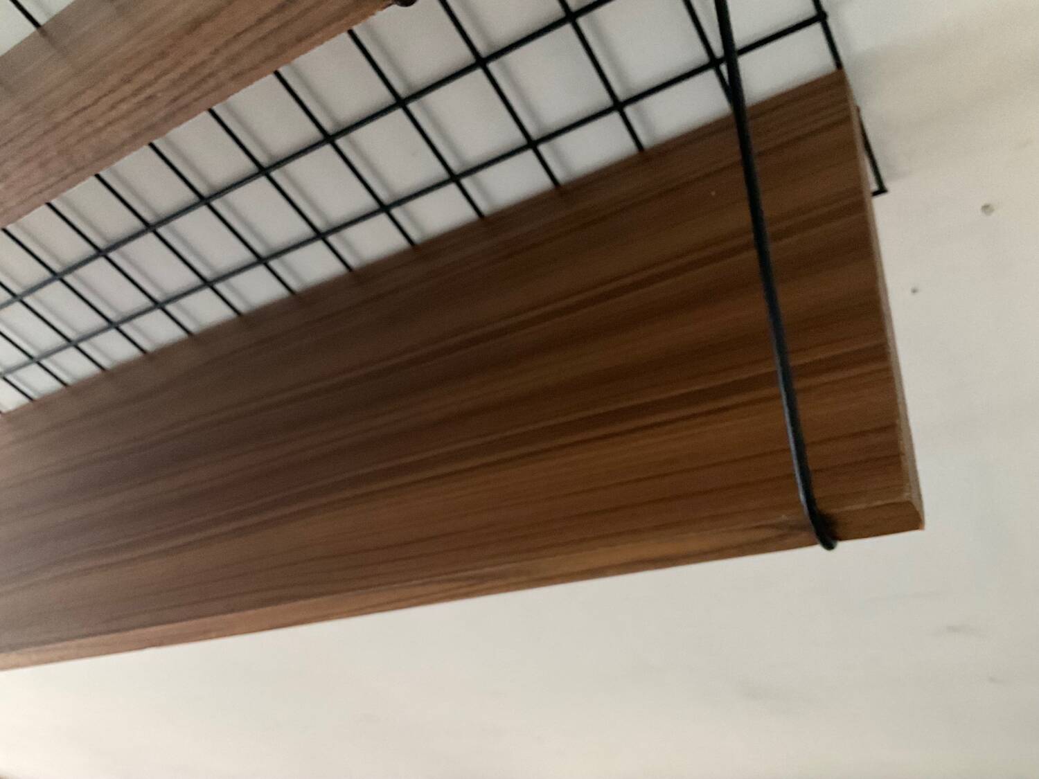 Meca shelf by Pierre Guariche for Meurop 1960s