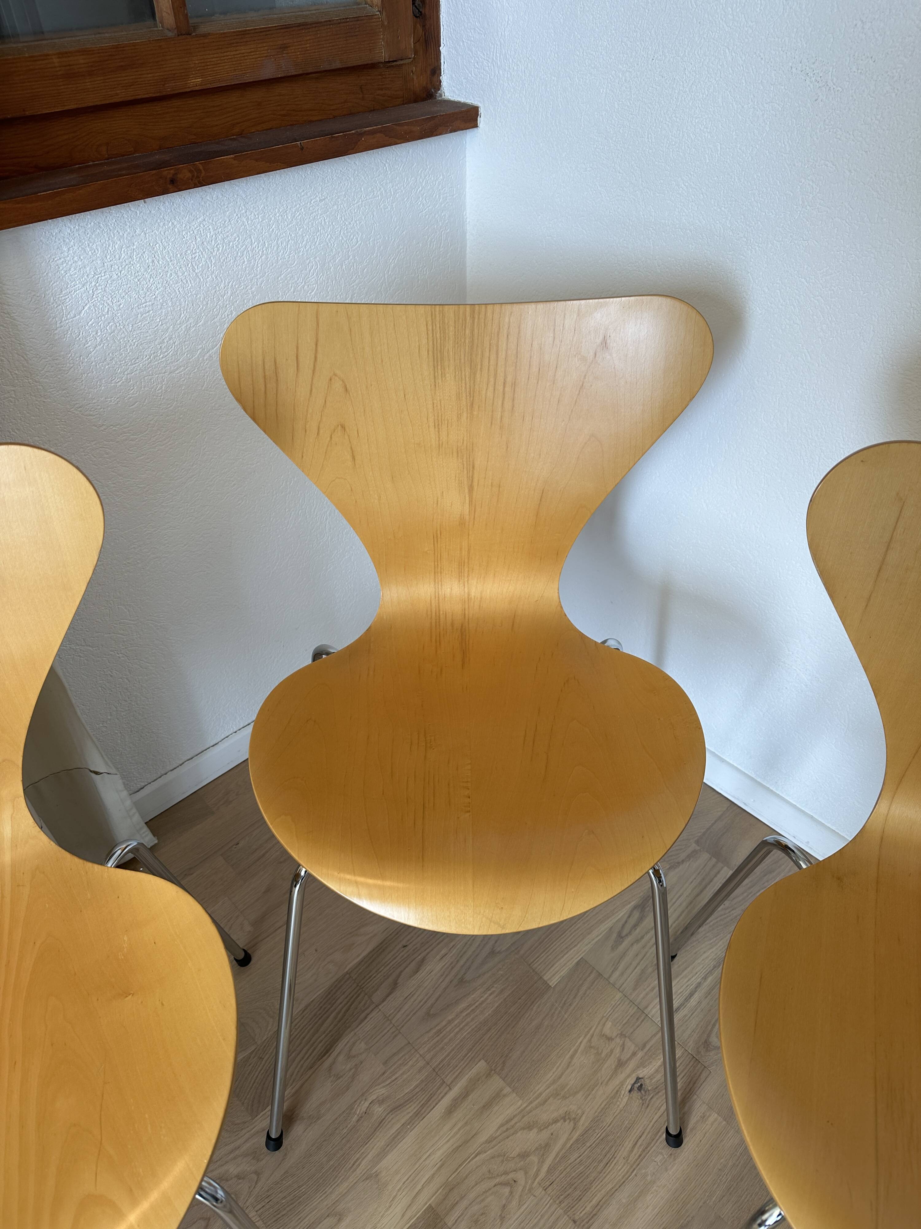 Set of 4 Serie 7 chairs (3107) by Arne Jacobsen / Fritz Hansen