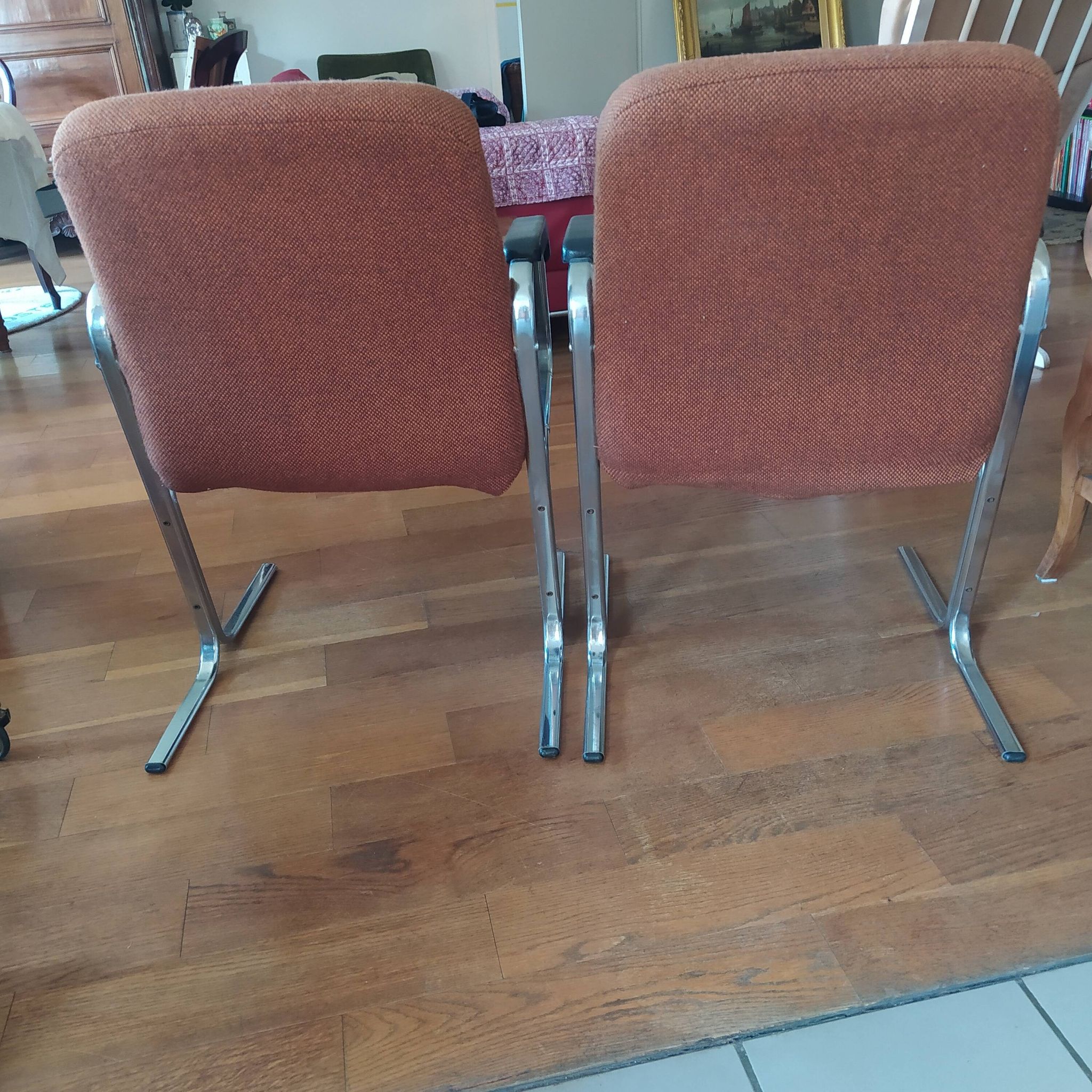 pair of 1970s modernist design armchairs in tweed fabric