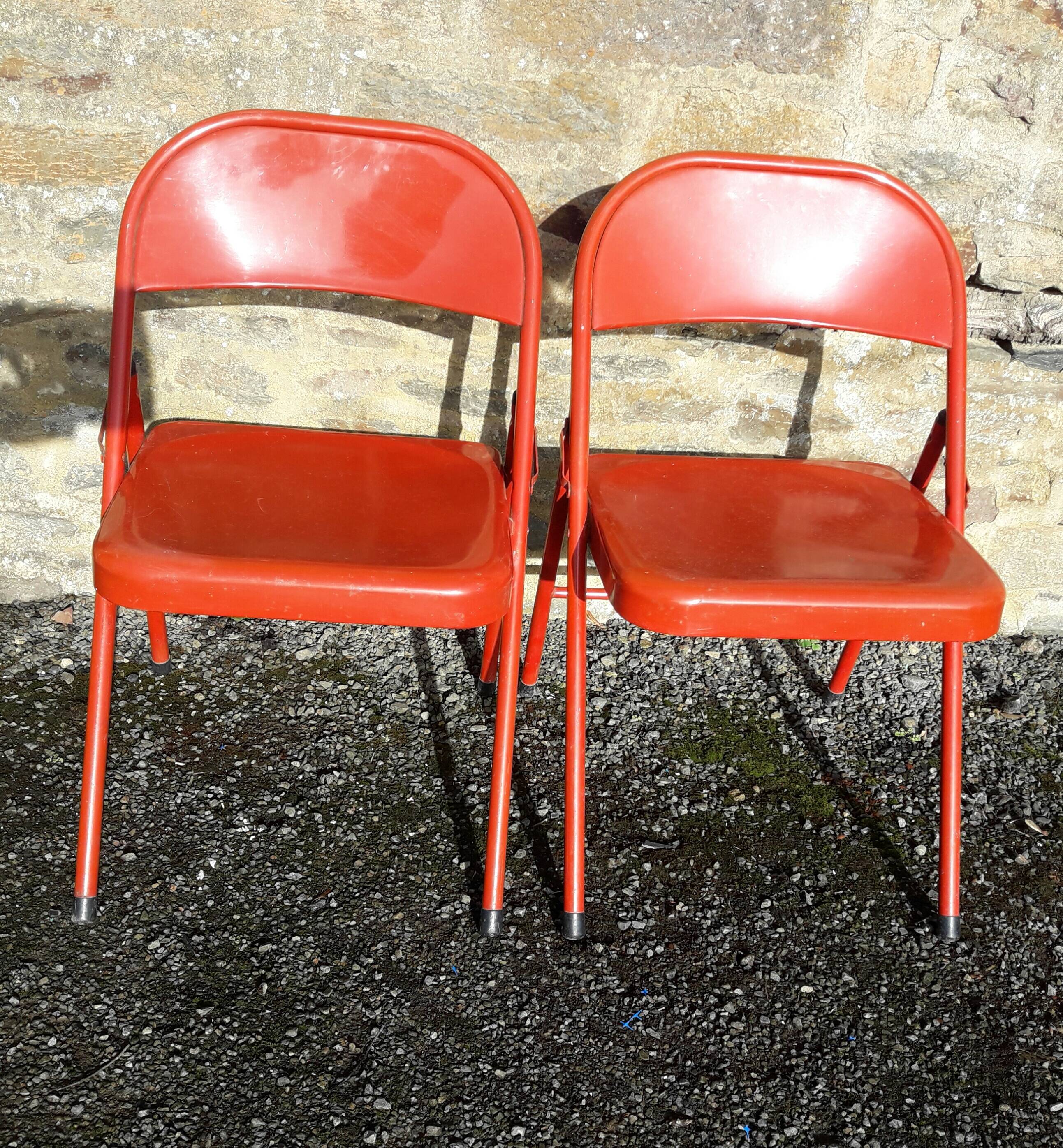 Pair of folding metal chairs 80-90s