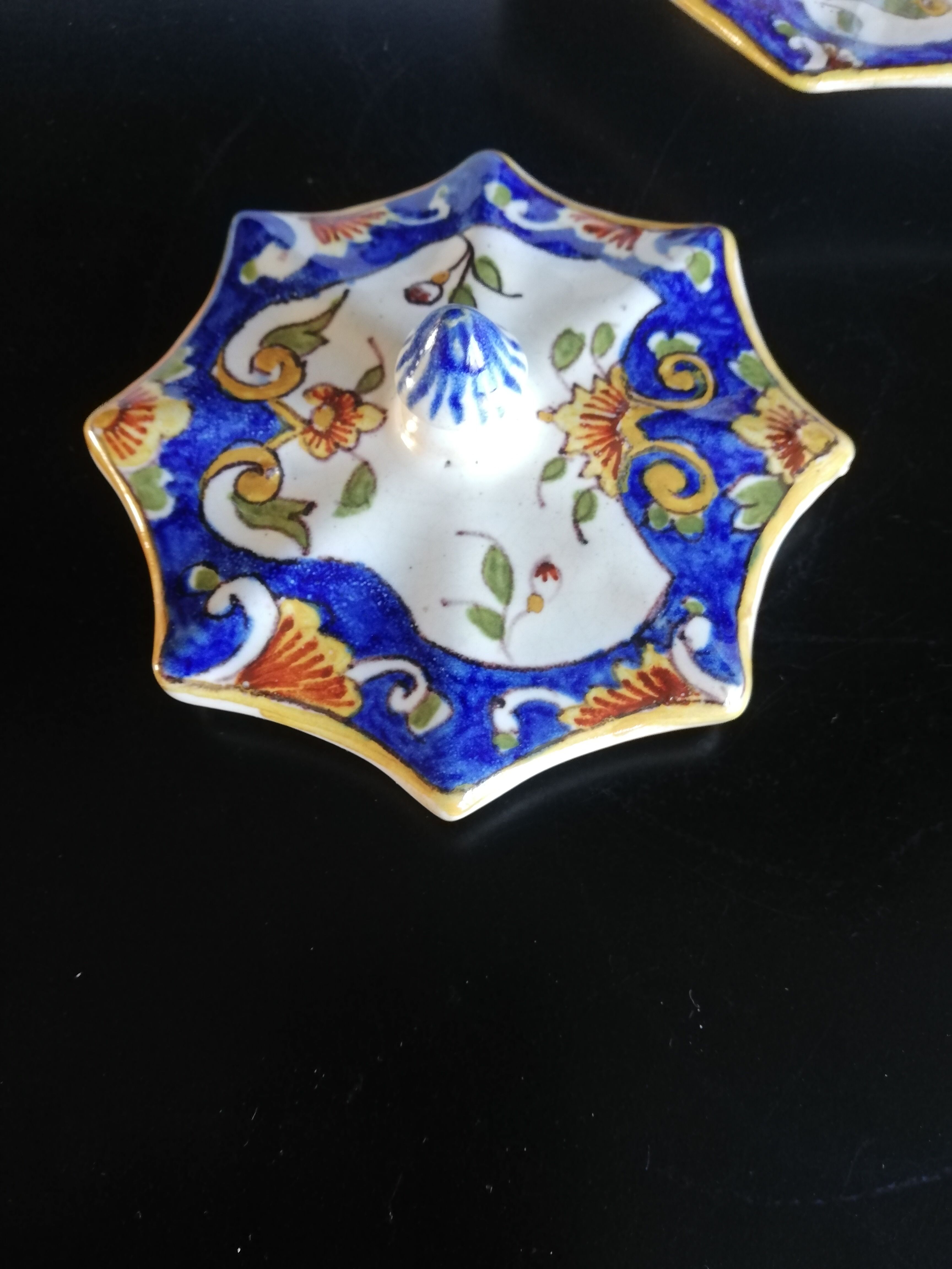 Former butter earthenware of Desvres