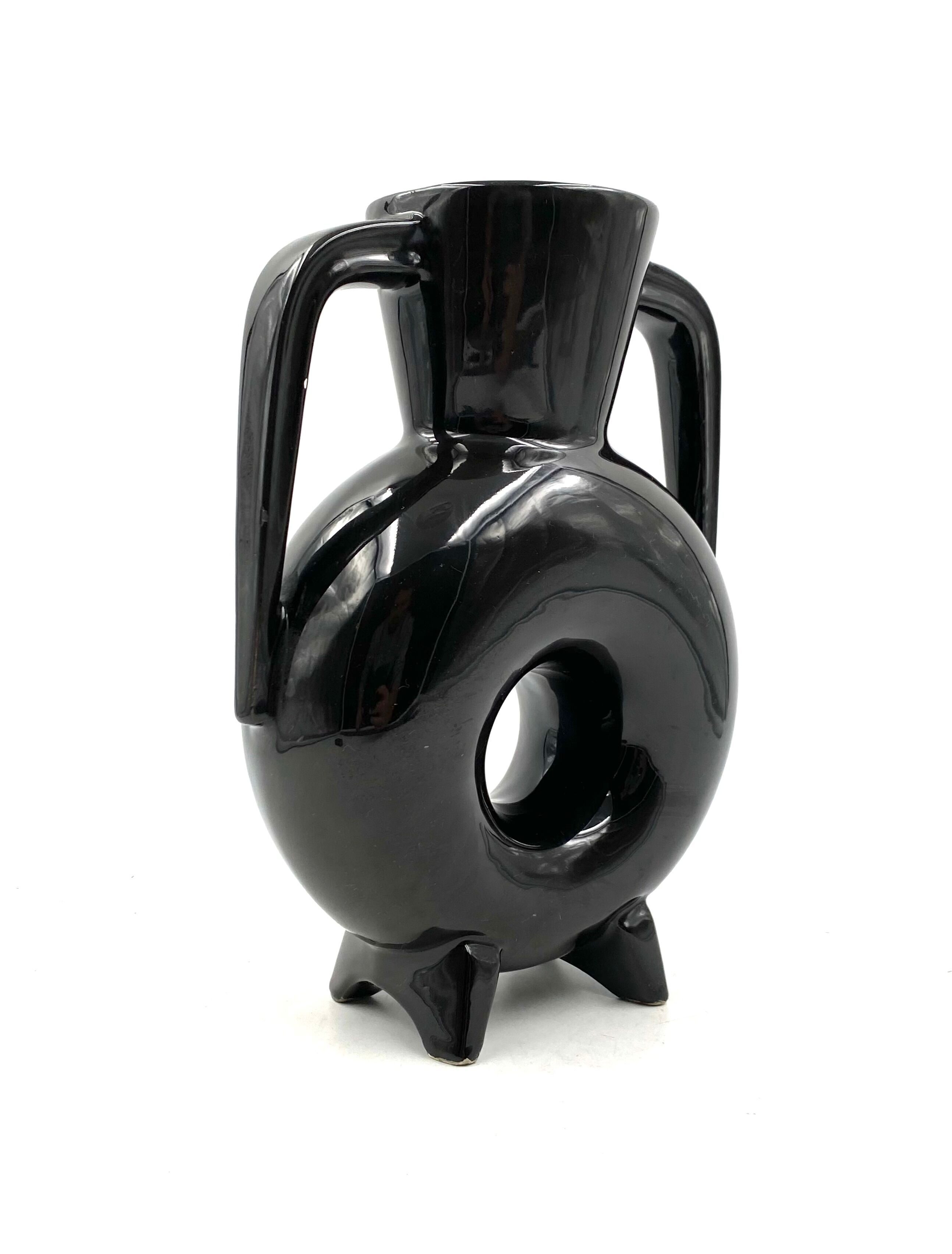 Vase en céramique noire moderne organique, France 1970s