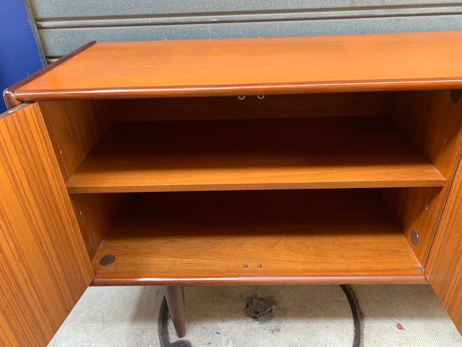Mahogany veneer sideboard from the 60s