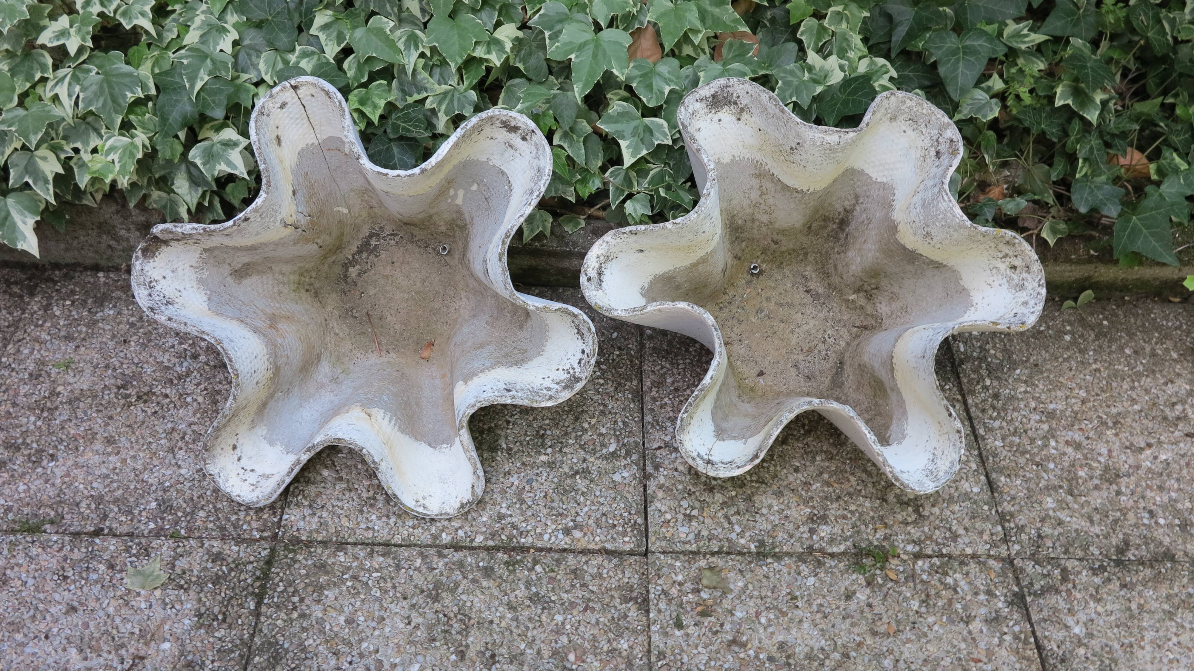 pair of handkerchief-shaped basins in eternit fiber cement