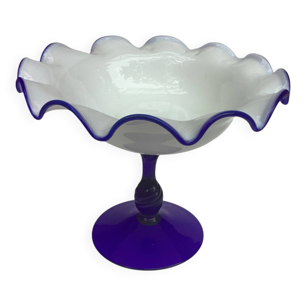 Coupe sur pied vintage en verre soufflé blanc opalin et bleu cobalt –