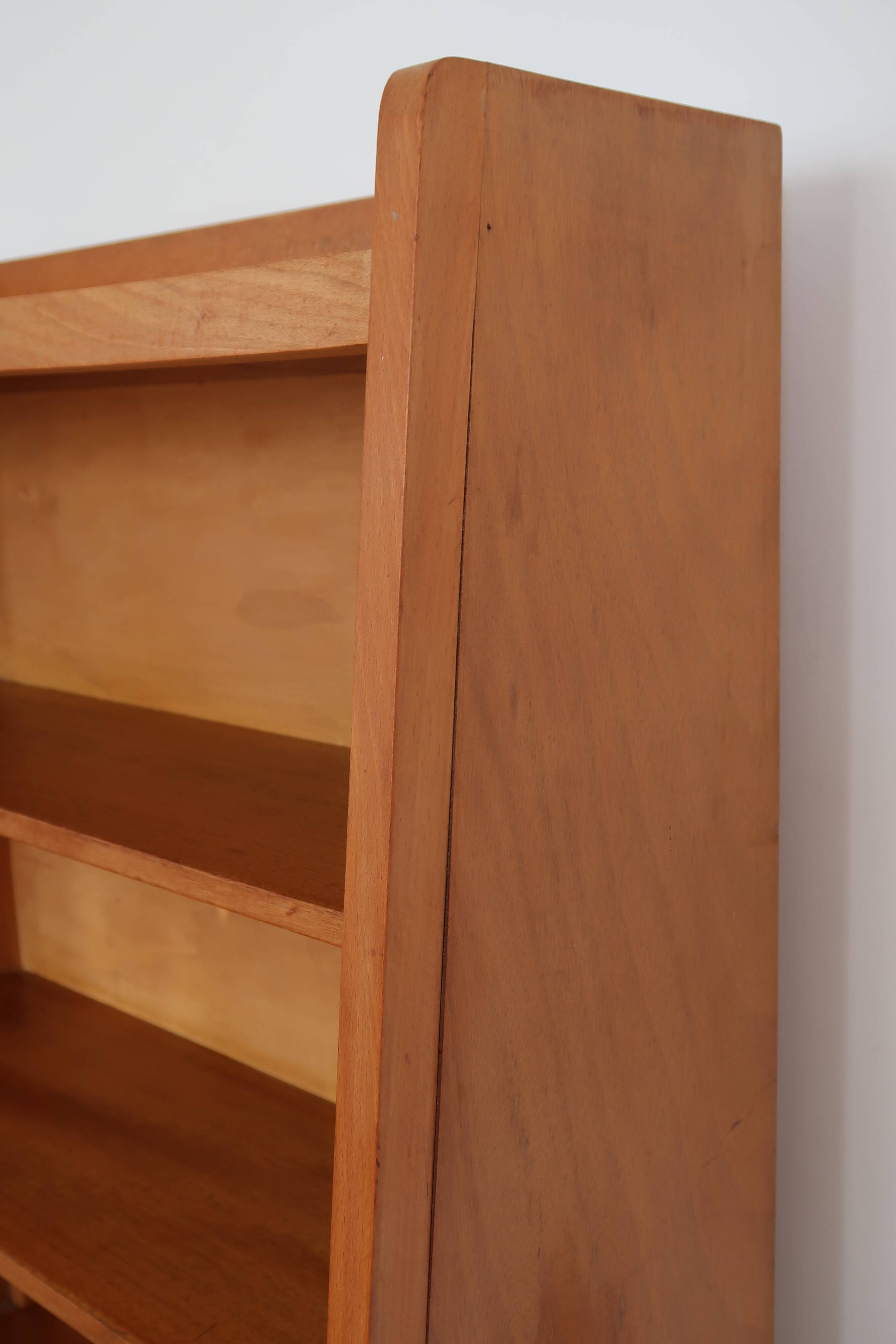 Bookcase 60