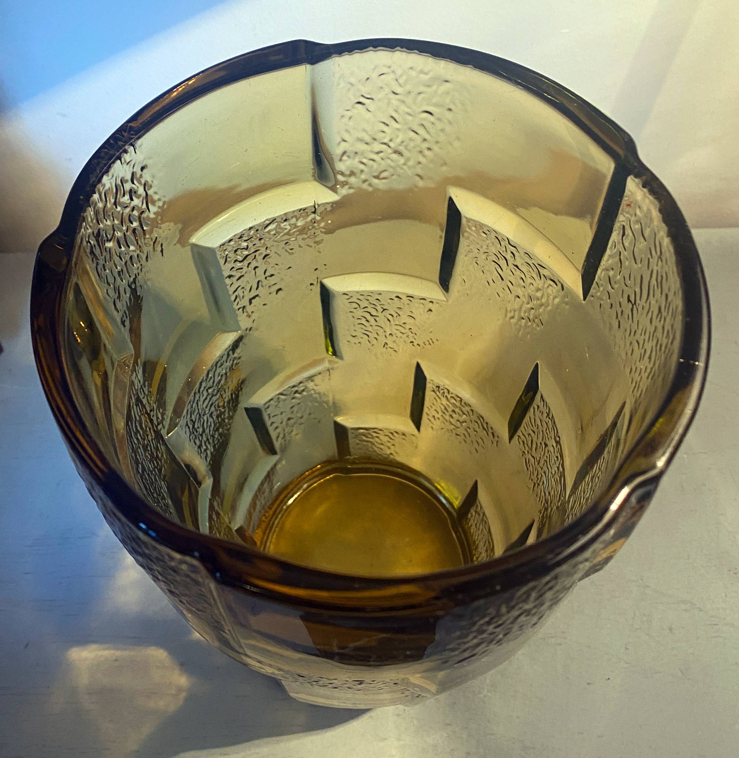 Vase from the 30s/40s with tiered smoked glass, beautiful strusturation and light catchment