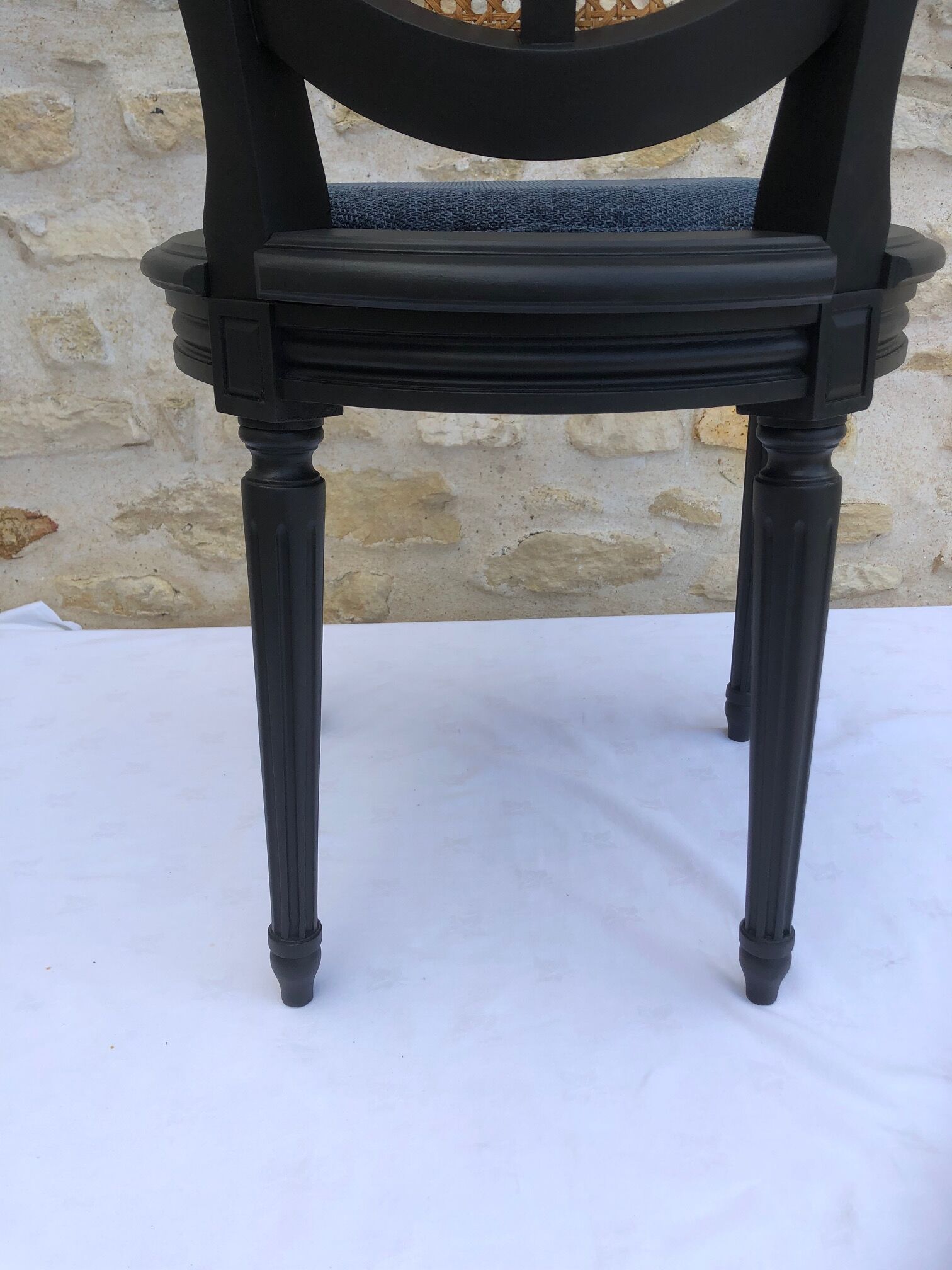 Chair wood medallion canned back