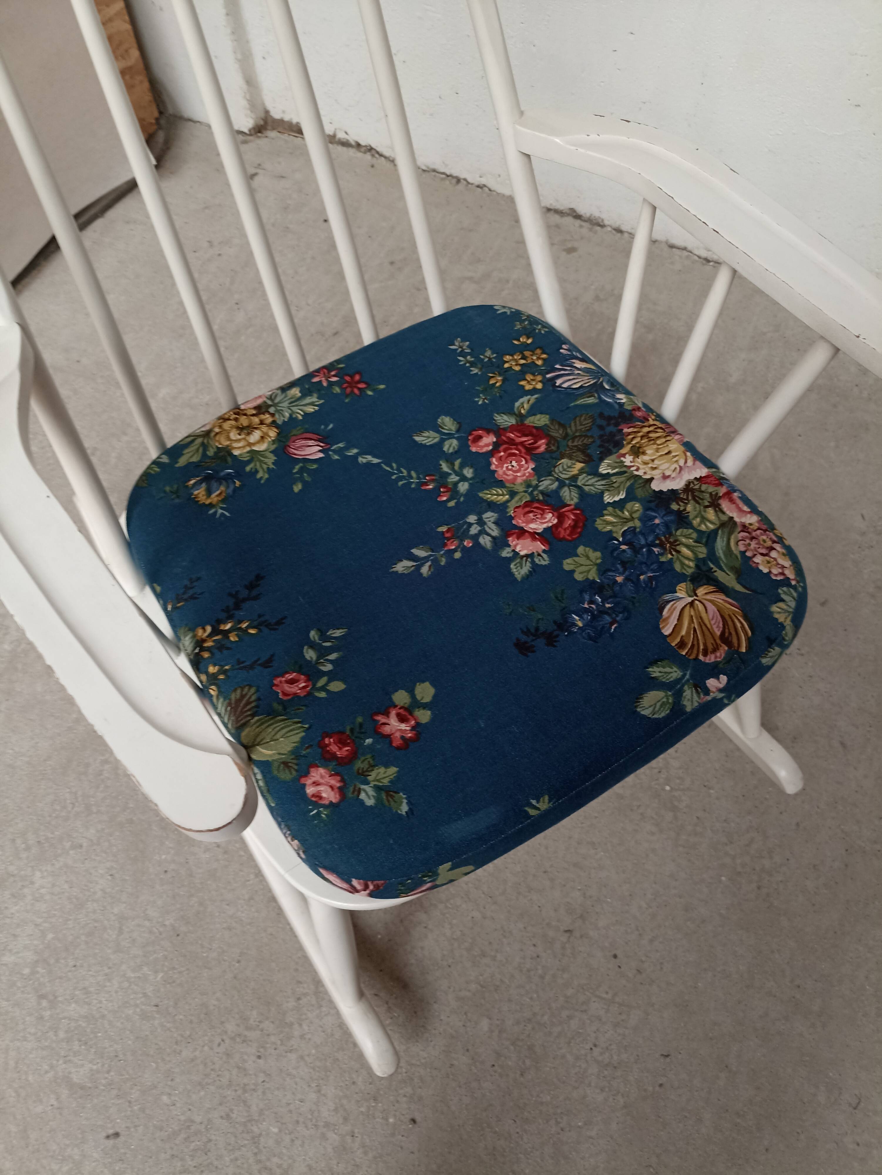 Scandinavian rocking-chair