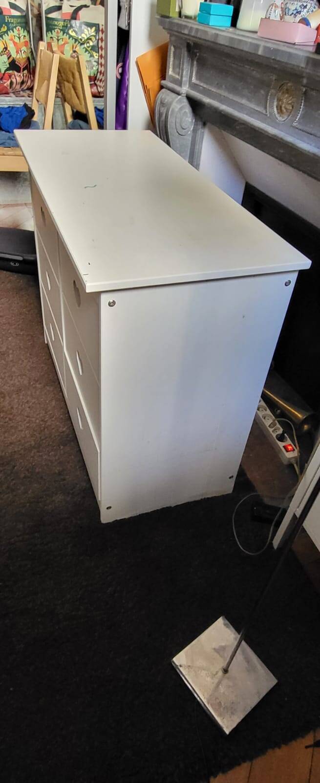 Wooden chest of drawers - White